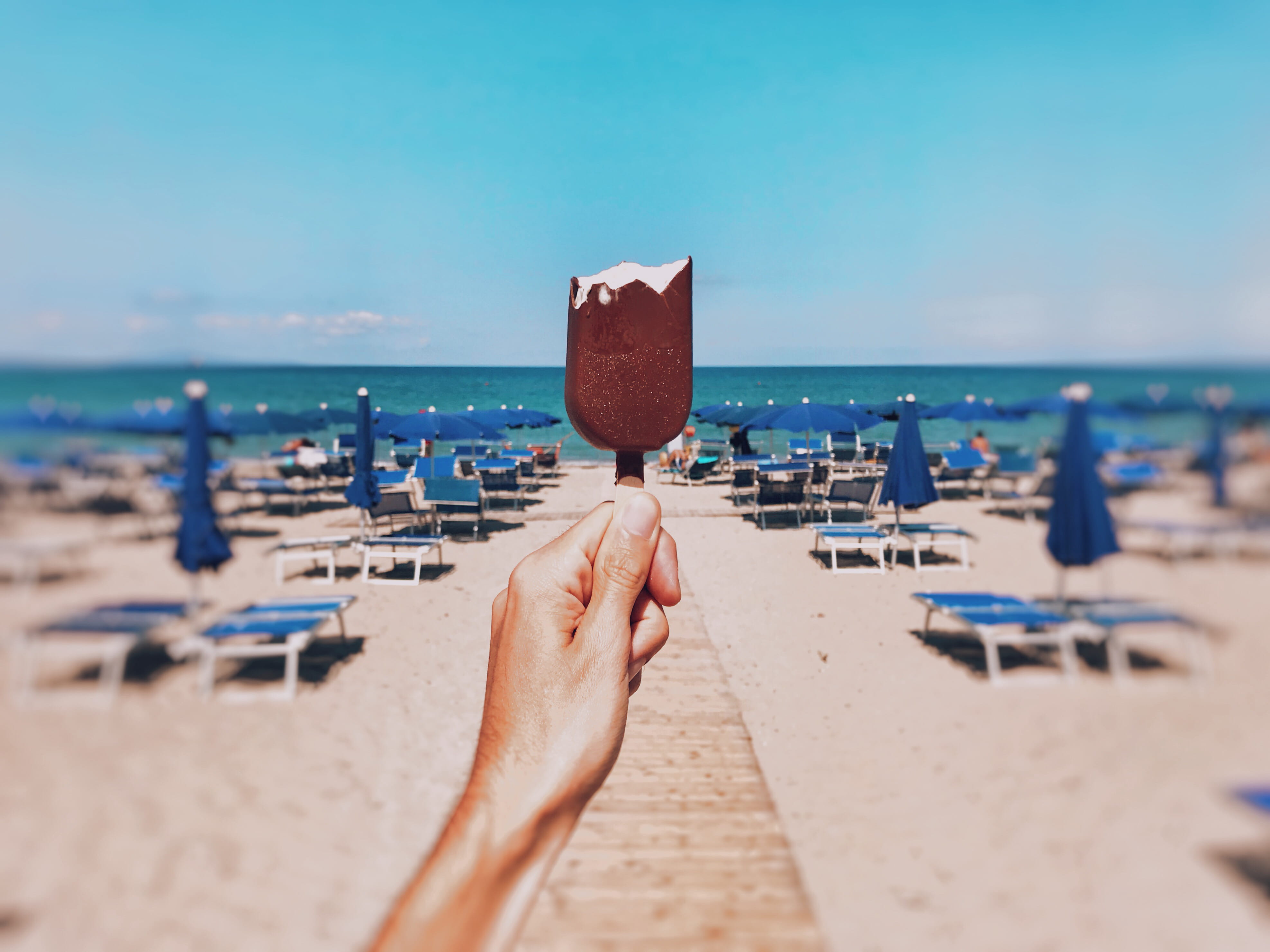 sand, land, beach, shore, day, nature, one person, horizon over water, seashore, ice cream, tropical, sky, sweets, leisure activity, icecream, vacation, HD Wallpaper