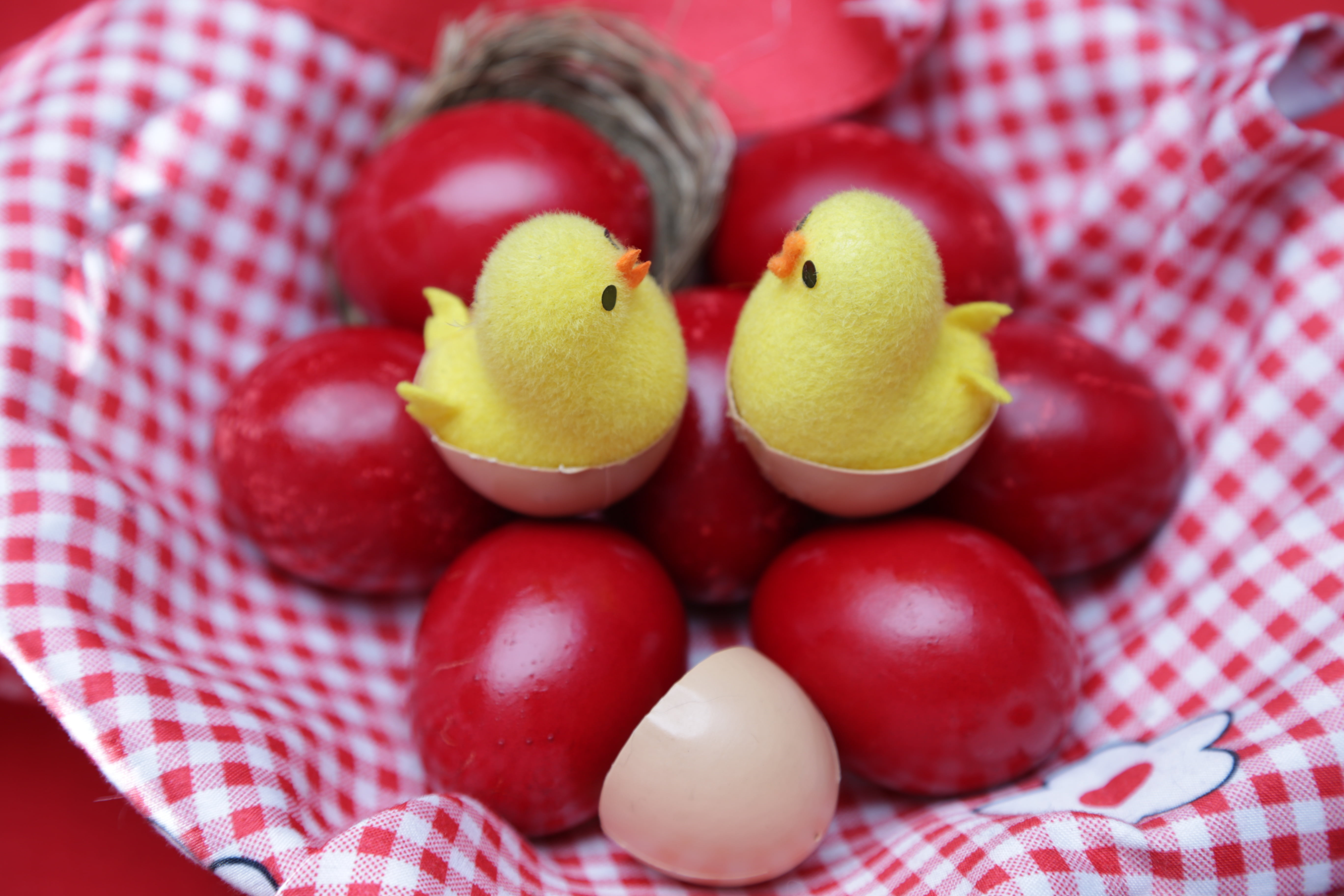 ripe, easter, vegetarian Food, cultures, nature, food And Drink, no People, backgrounds, hatched, cherry, high angle view, decor, 5K, egg, representation, HD Wallpaper