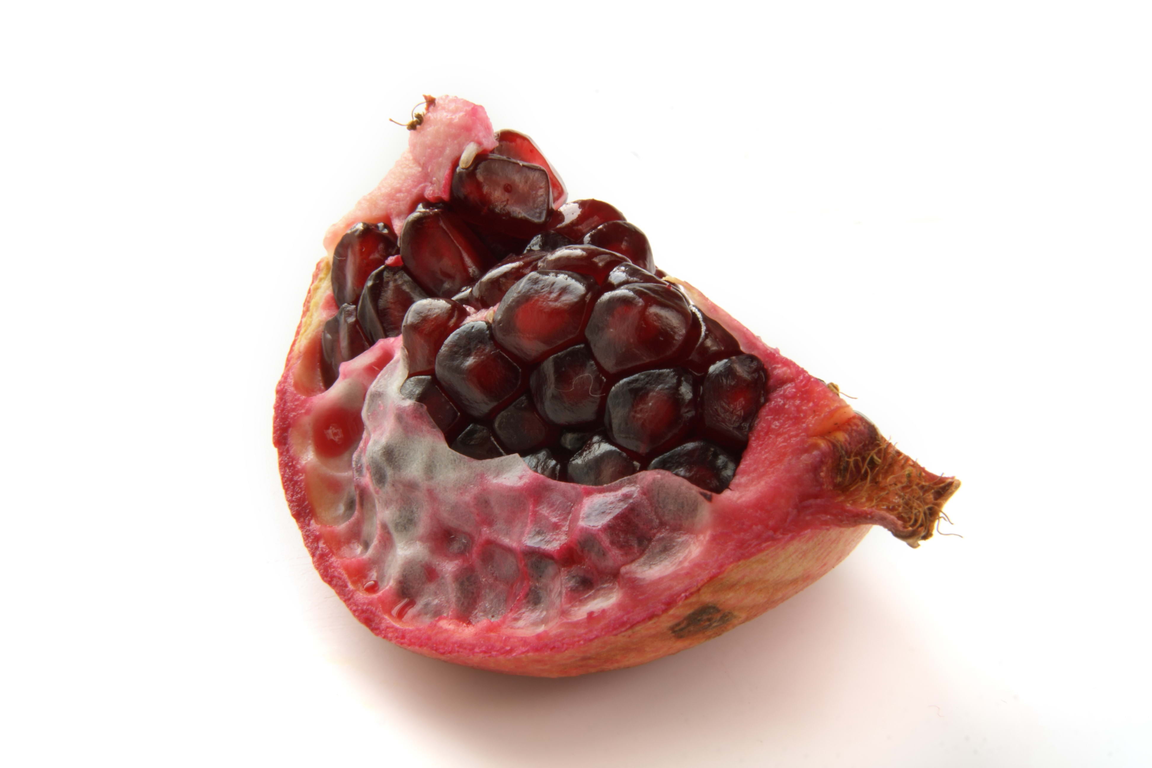 garnet, grenades, slice, close-up, red, isolated, dessert, backgrounds, part Of, refreshment, pomegranate, freshness, indoors, nature, tropical Fruit, vitamin, HD Wallpaper