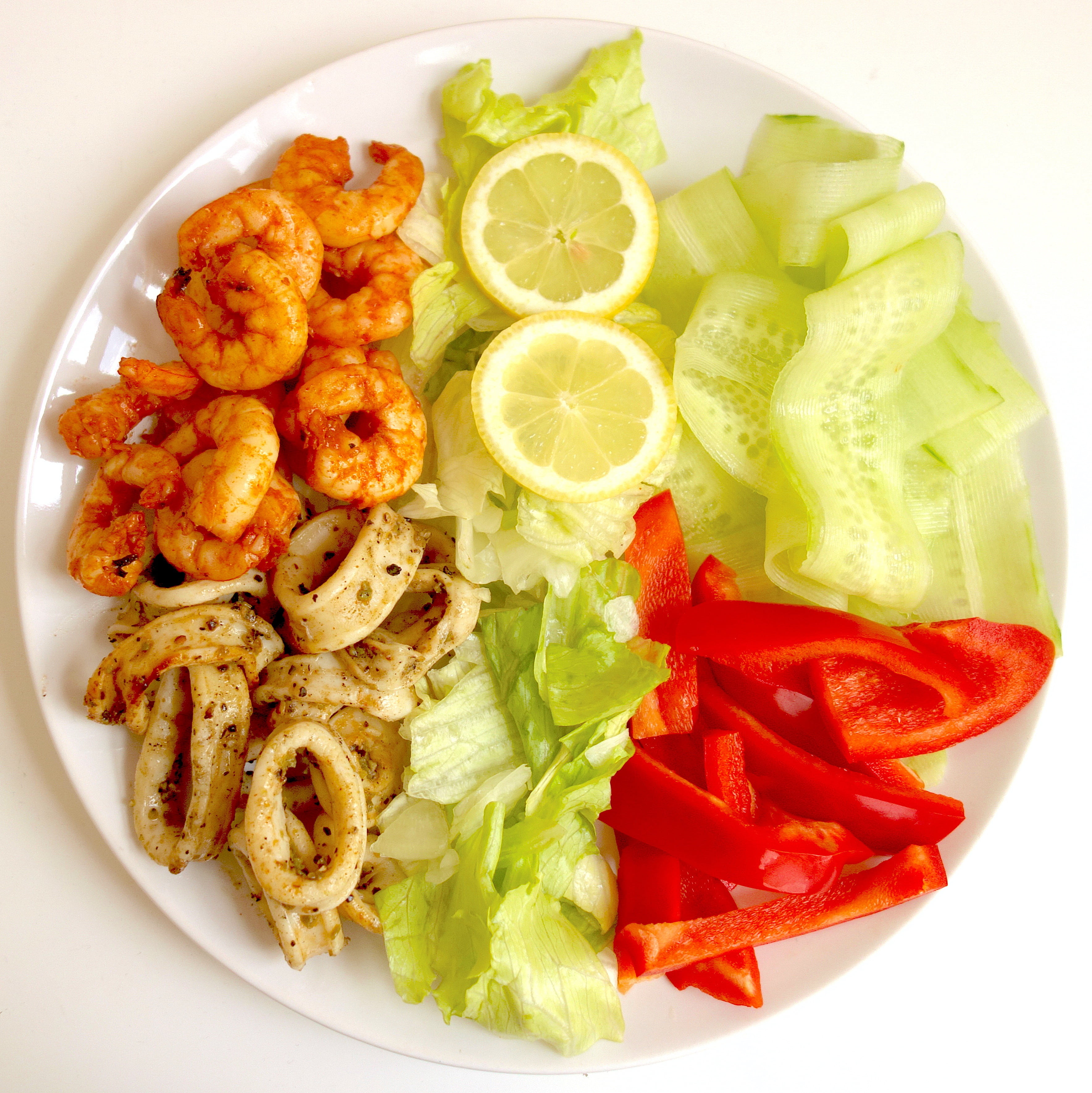 plate, directly above, 2K, food, still life, citrus fruit, healthy eating, wellbeing, vegetarian food, squid, freshness, salad, high angle view, dinner, Phone HD Wallpaper