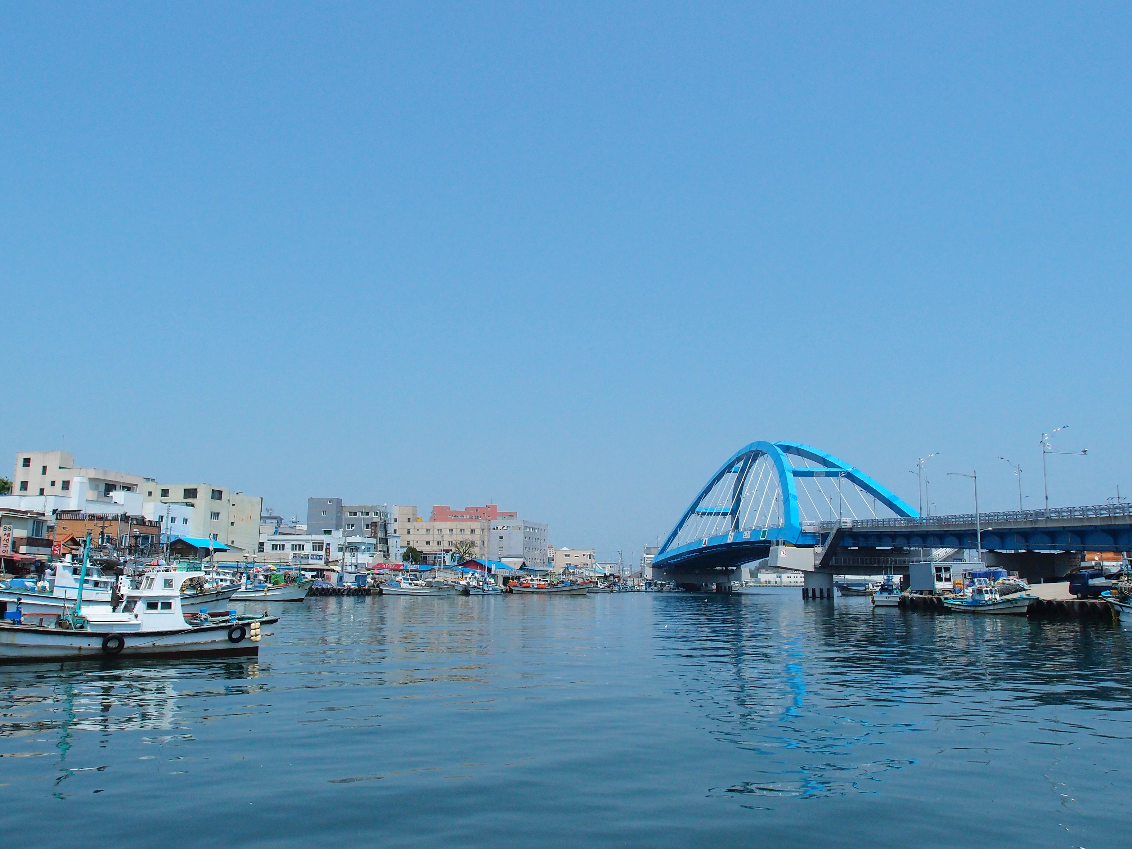city, 2K, bay, waterfront, day, transportation, sokcho, sea, river, sailboat, bridge, mode of transportation, moored, outdoors, gangwon do, times, clear sky, HD Wallpaper