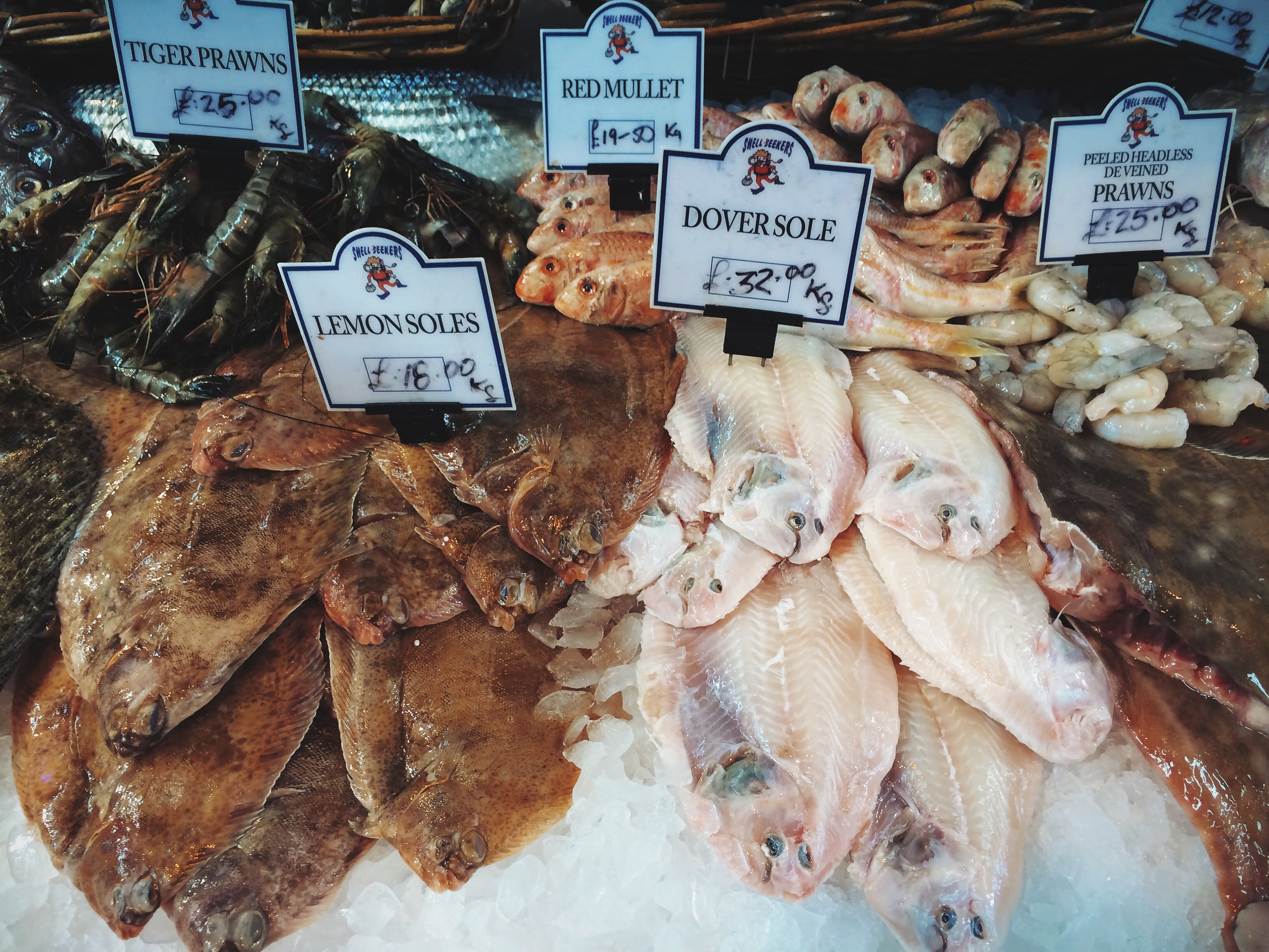 healthy eating, natural, order, ingredient, animal, shellfish, text, choice, high angle view, shrimp, fish market, prawn, sale, variation, market stall, HD Wallpaper