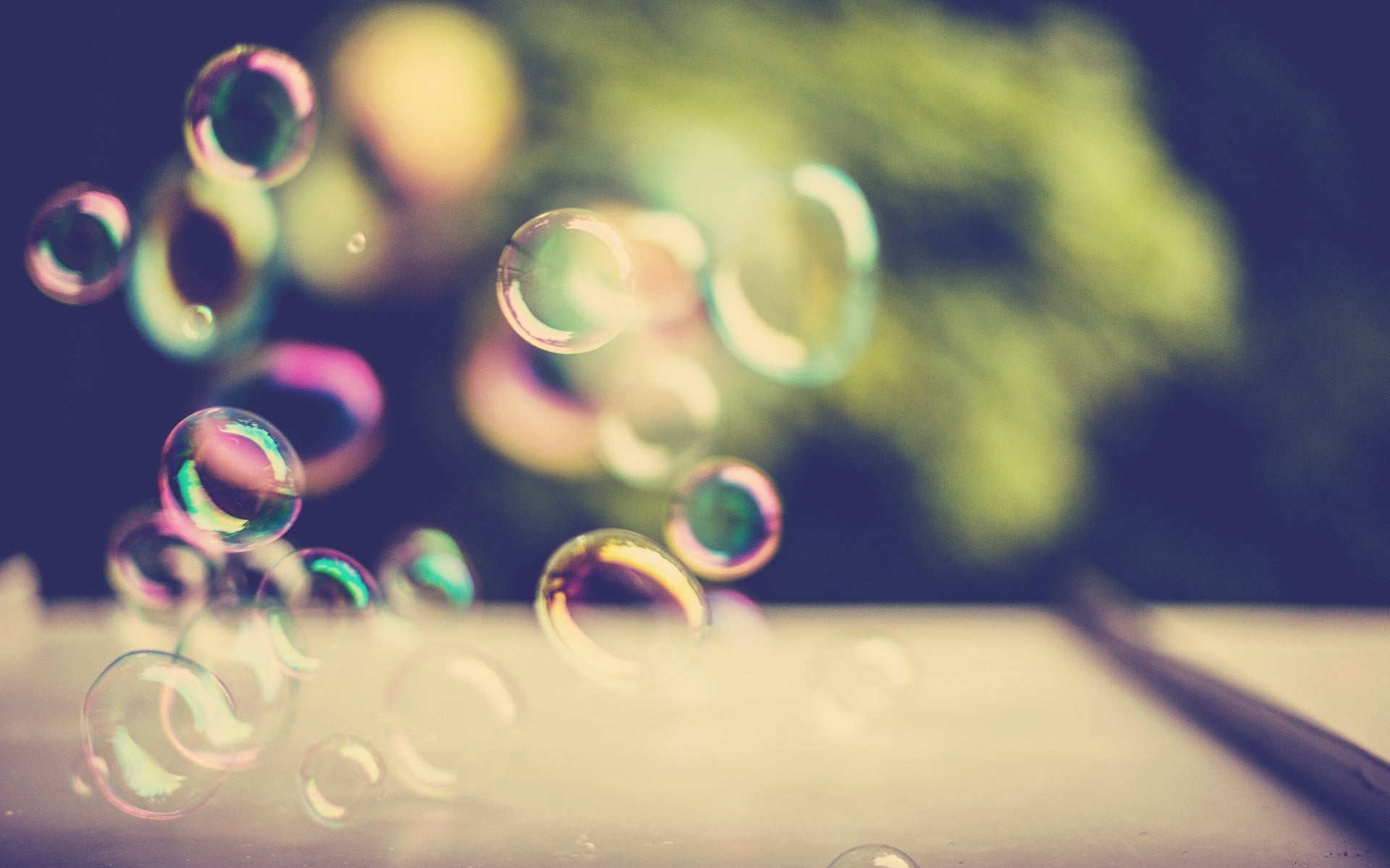 blick, close-up, vibrant Color, copy Space, selective focus, defocused, fragility, mid-air, blue, multicolored, bubble, backgrounds, 1080P, bubbles, geometric shape, HD Wallpaper