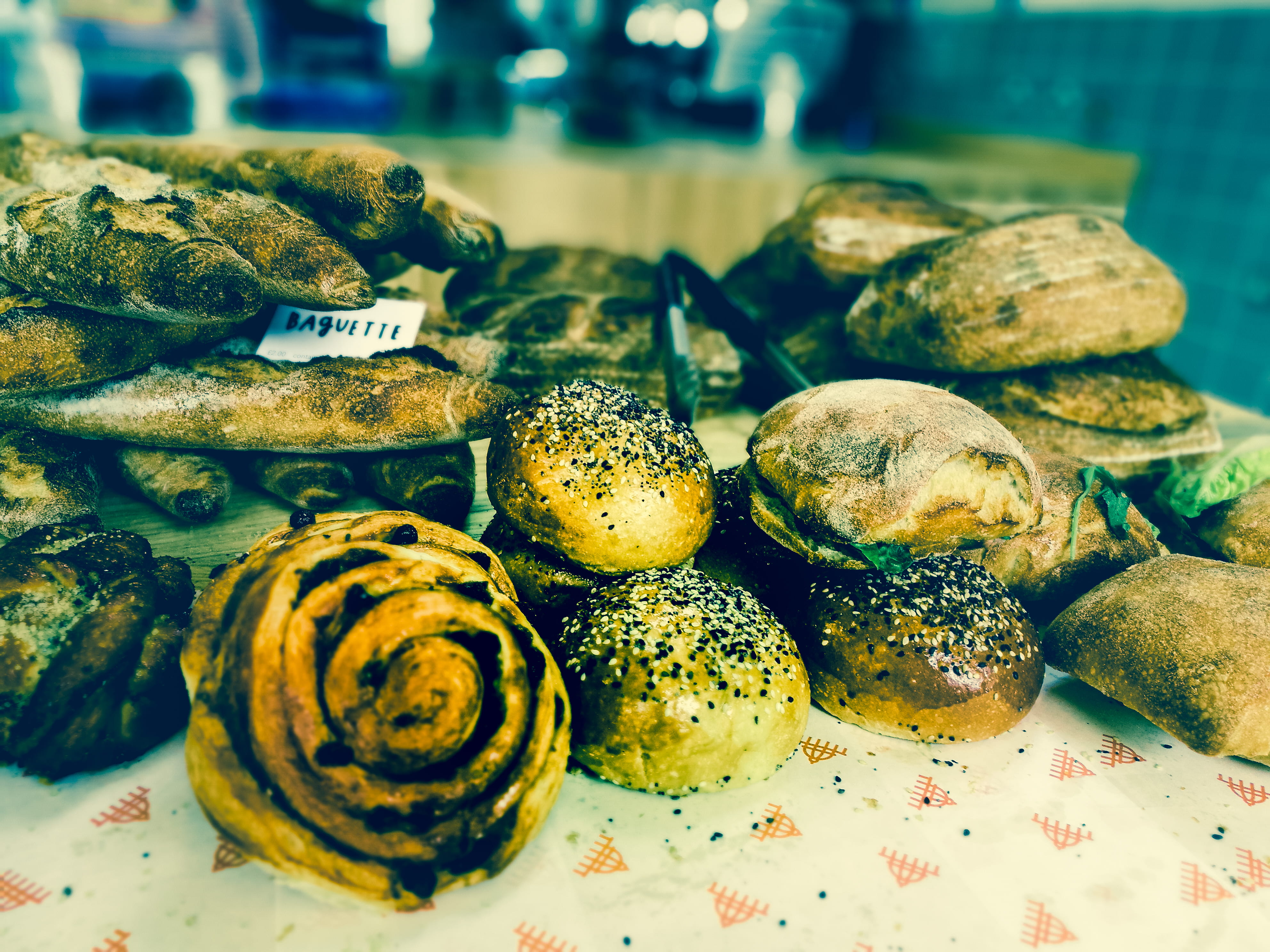 selective focus, pastry, sweet food, sandwich, no people, seeds, indoors, fruit, deli, plate, close-up, ready-to-eat, freshness, temptation, 4K, focus on foreground, HD Wallpaper