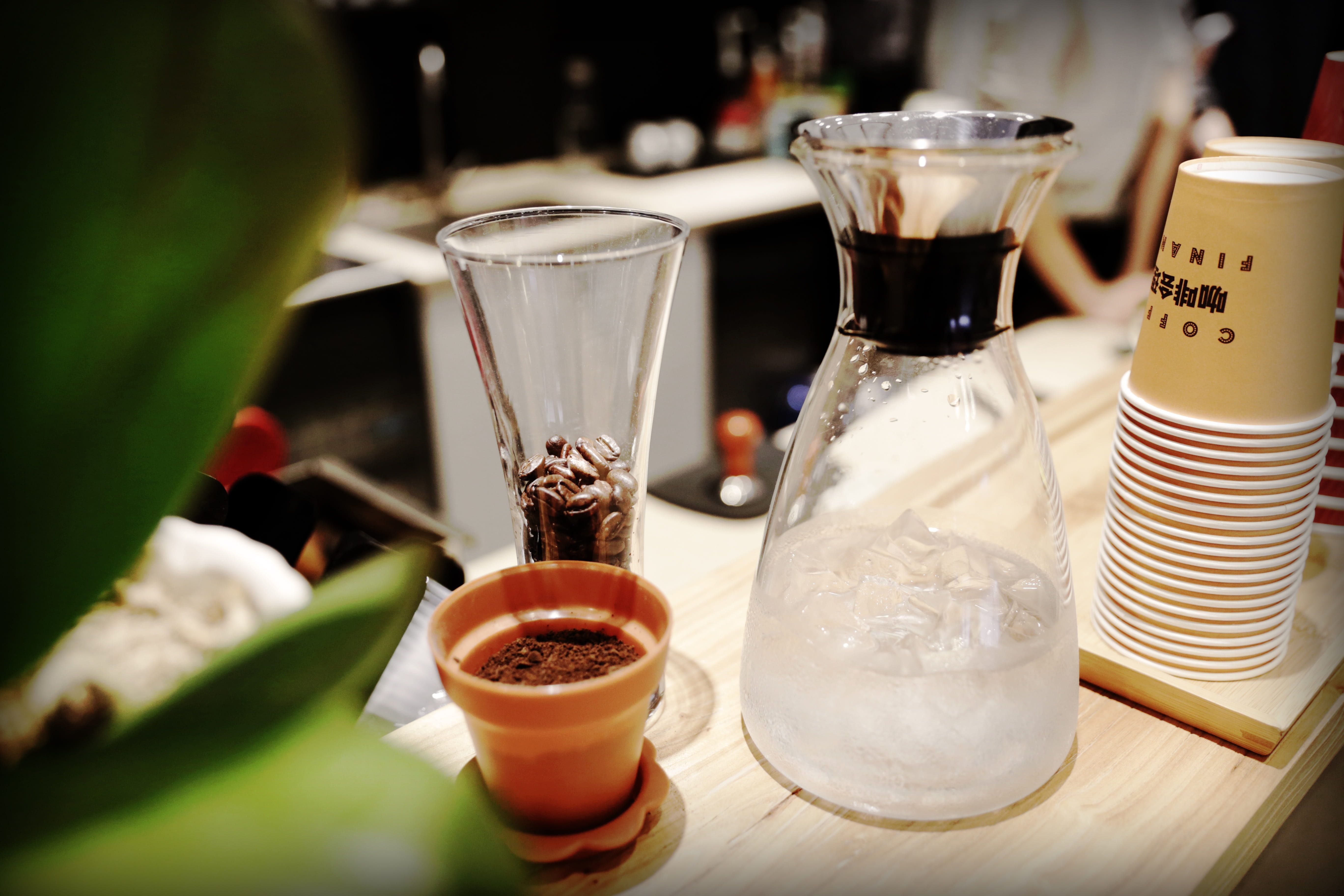 coffee - drink, cup, drinking glass, alcohol, selective focus, still life, food, refreshment, kitchen, freshness, indoors, no people, container, household equipment, HD Wallpaper