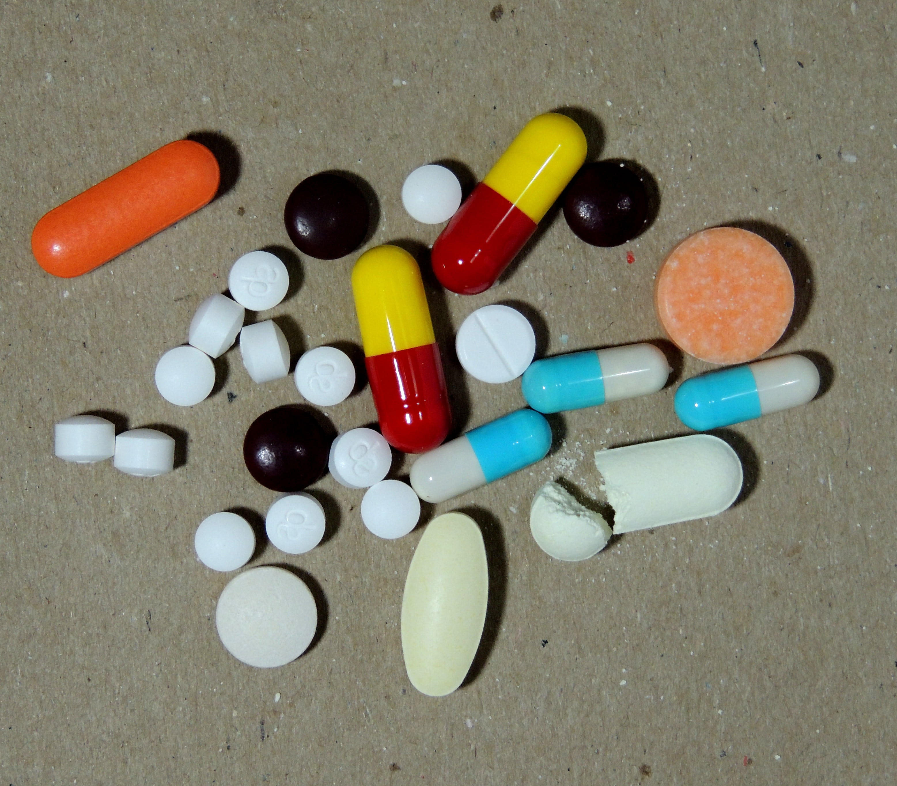 pill, table, high angle view, group of objects, capsule, medicine, still life, close-up, variation, diseases, shape, choice, no people, healthcare and medicine, HD Wallpaper
