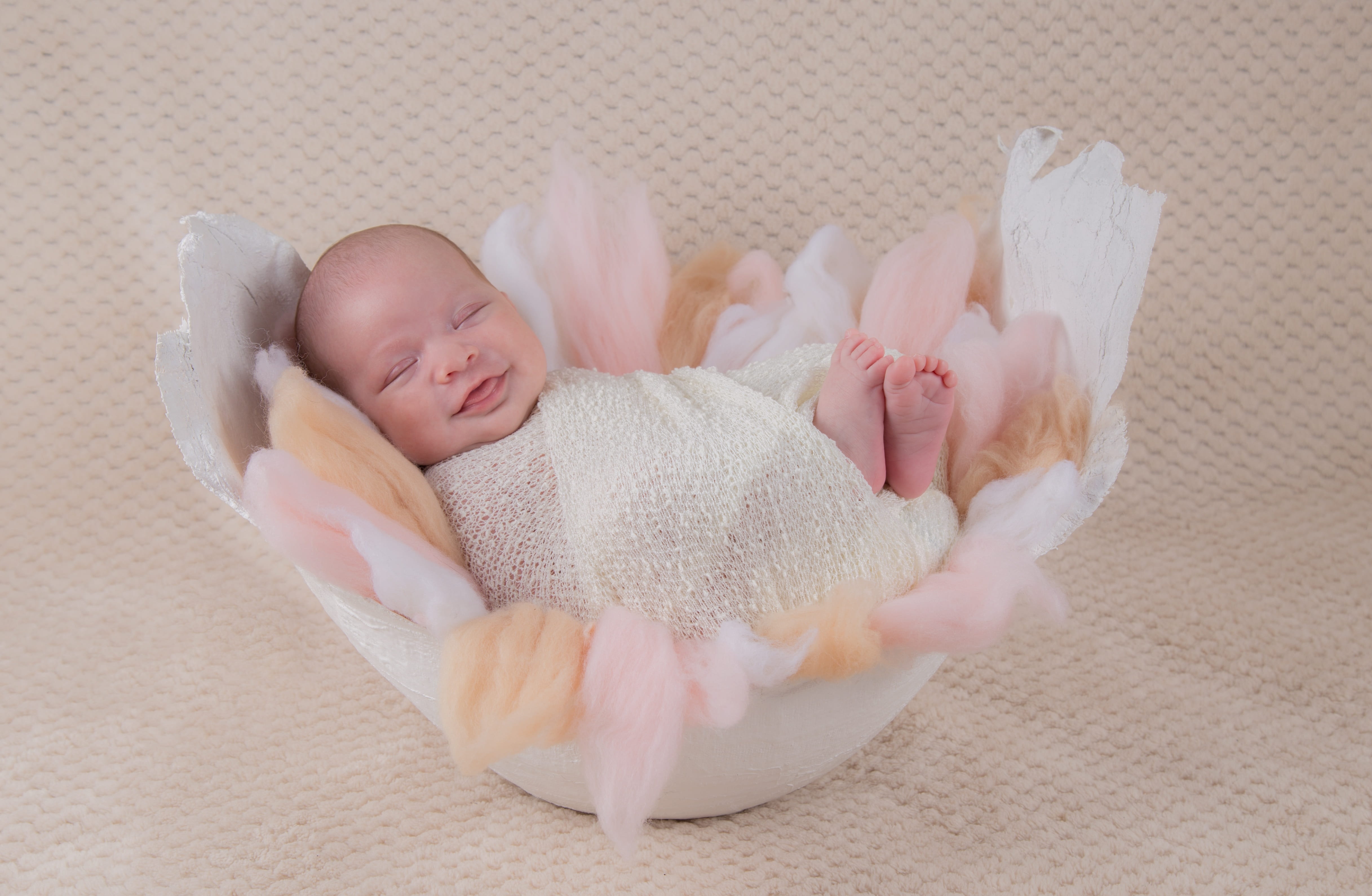 innocence, real people, lying down, feet, child, mould, smile, eyes closed, indoors, portrait, full length, childhood, baby, one person, new life, babyhood, HD Wallpaper