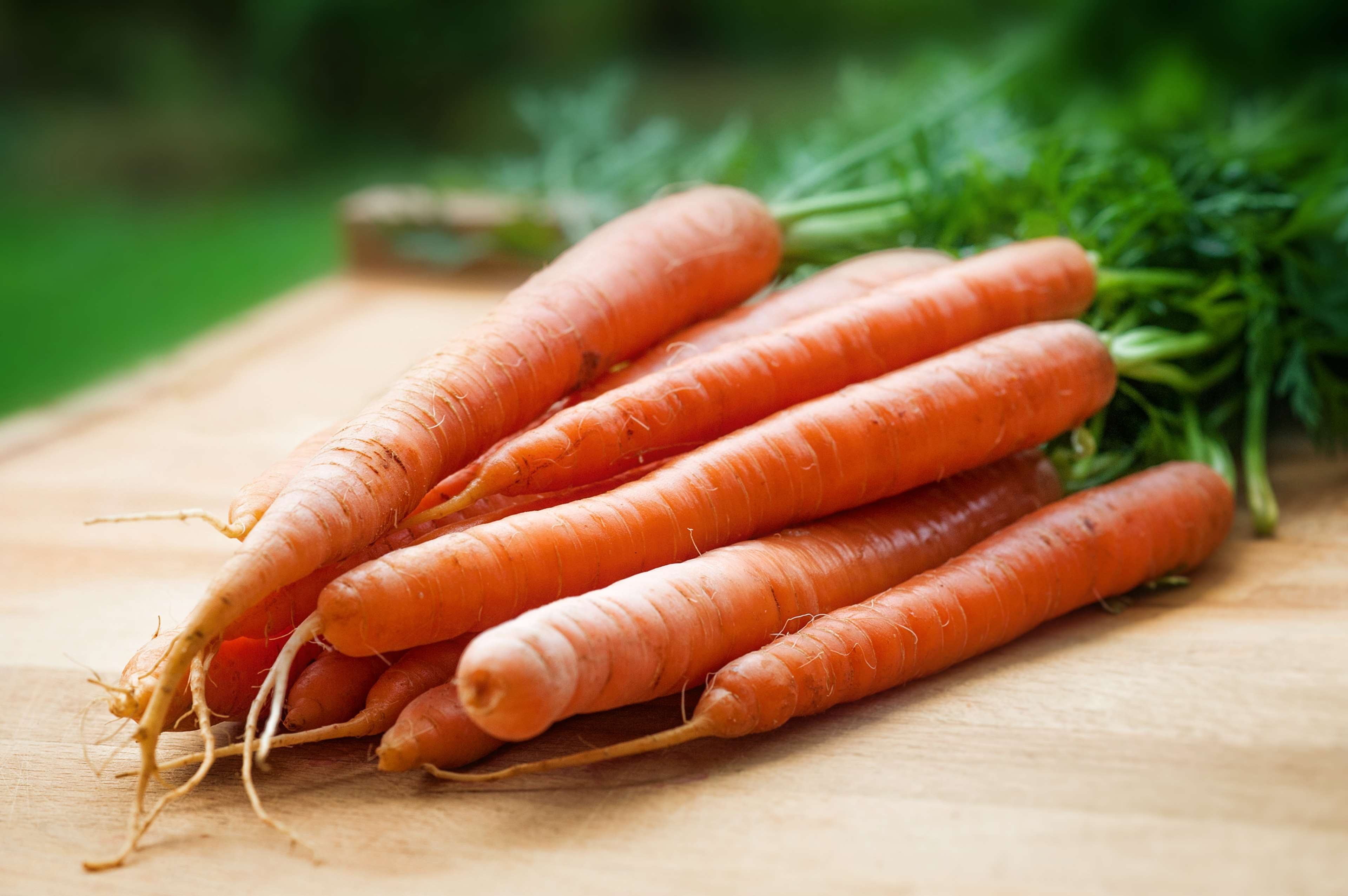 cooking, pasture, vegetarian, root crops, agriculture, food, farmers market, orange, vegetable, fresh, wooden, carrots, grow, health, close up, summer, HD Wallpaper