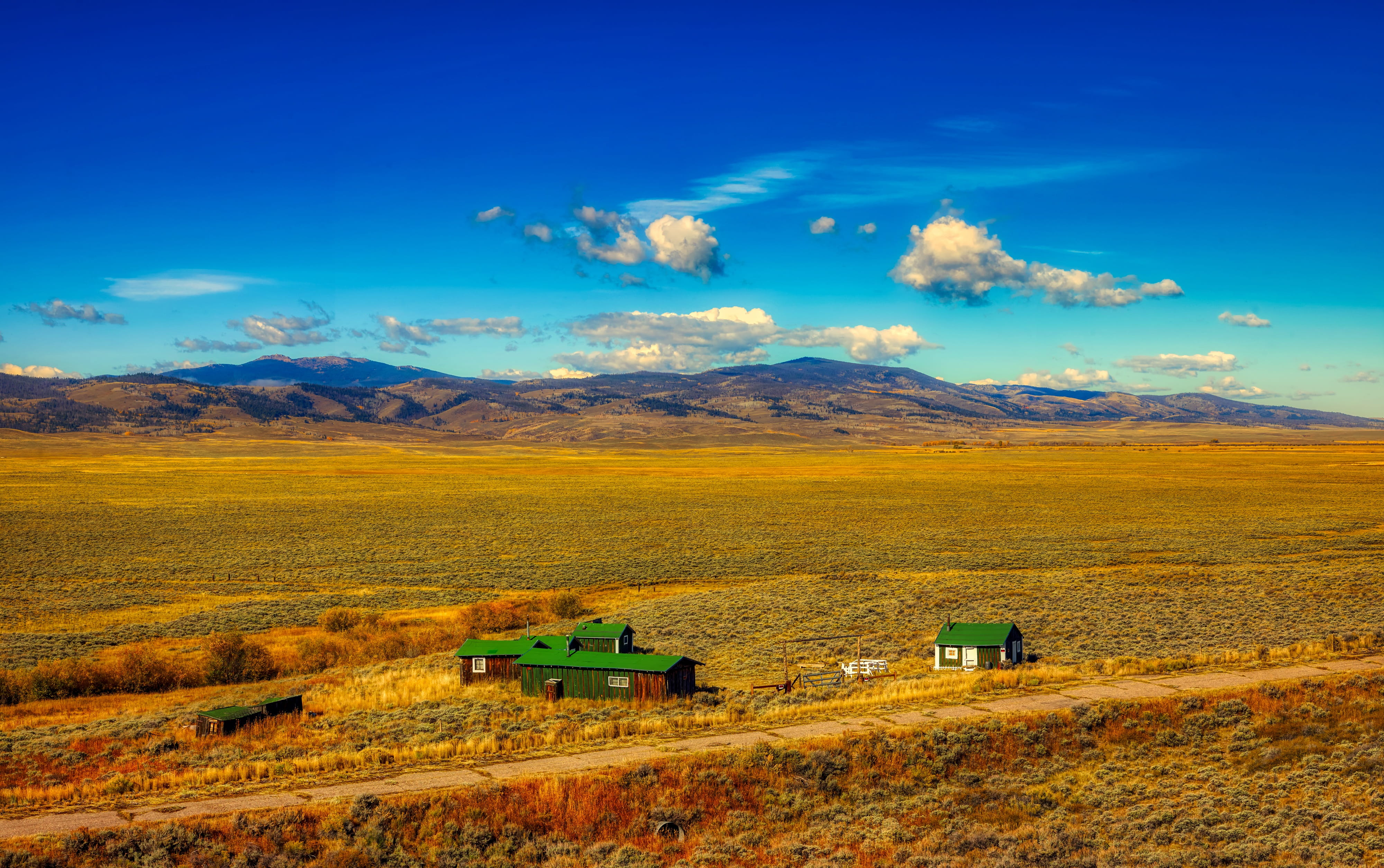 mountain, field, shack, america, plant, agriculture, mountains, barn, wyoming, land, beauty in nature, house, countryside, meadow, nature, cloud - sky, HD Wallpaper