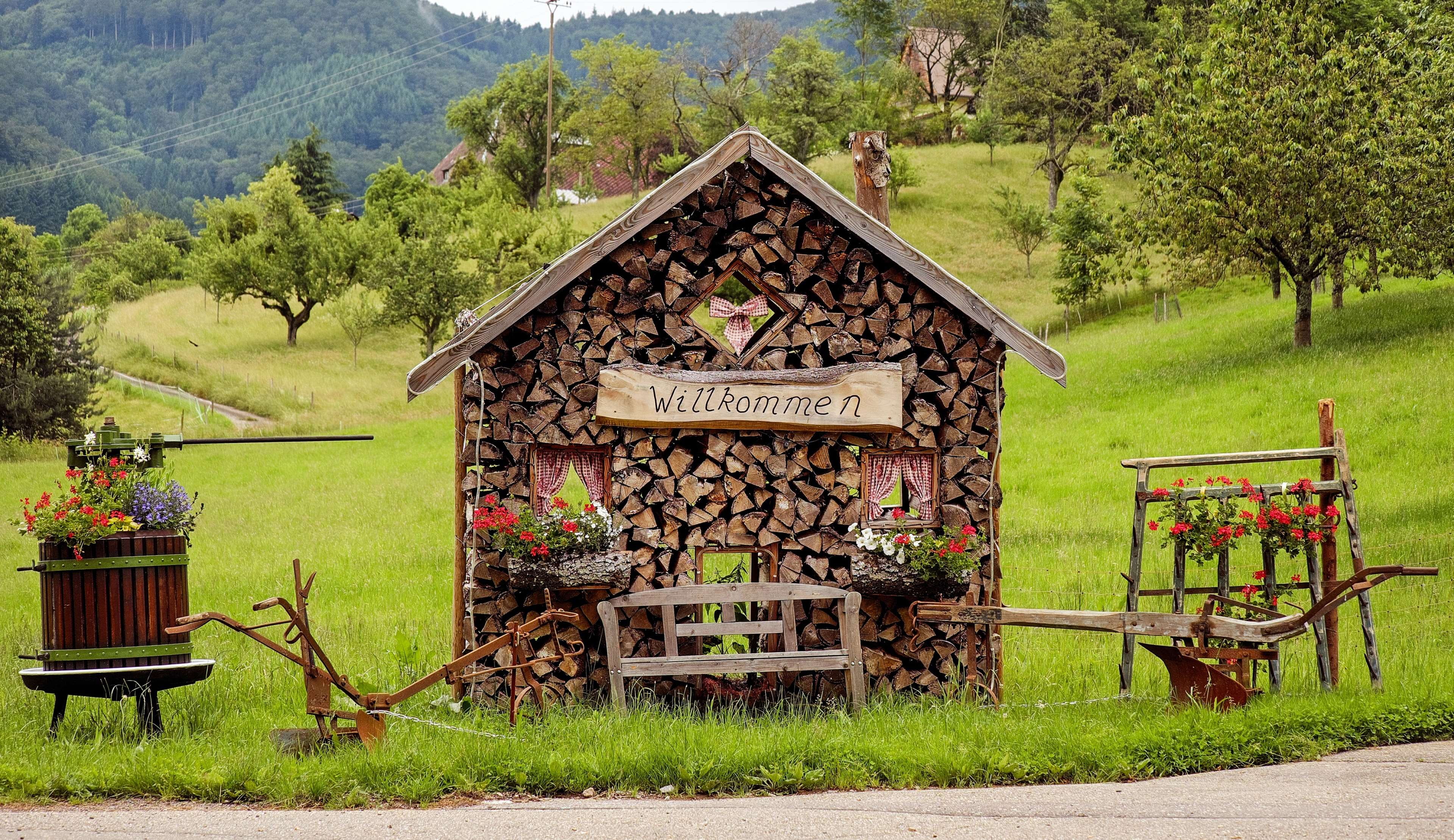 outdoors, building exterior, garden, hut, lawn, 4K, no people, summer, plant, farm, plants, country, tree, rustic, rural, beauty in nature, mountain, landscape, HD Wallpaper