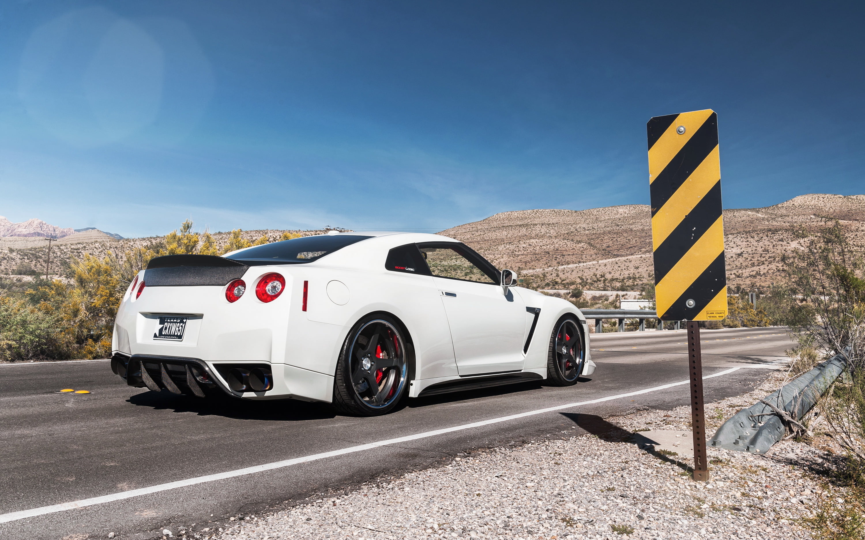 Nissan, bMW, modern, car, nature, road, land Vehicle, coupe, road marking, scenics, transportation, outdoors, symbol, asphalt, street, communication, tuning, HD Wallpaper