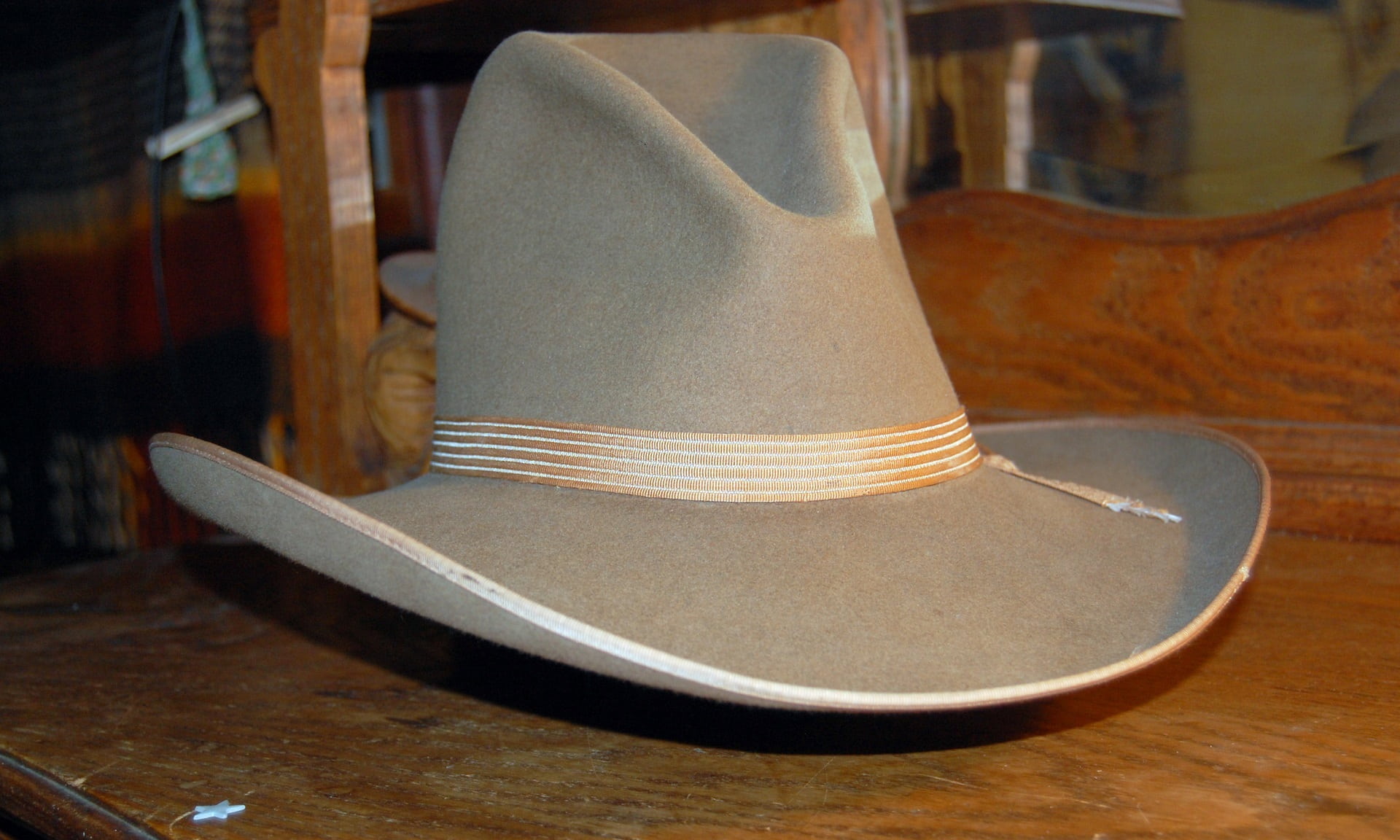 wood - Material, arts culture and entertainment, stetson, still life, cowboy, clothing, wood, seat, american, single object, no people, metal, chair, absence, HD Wallpaper
