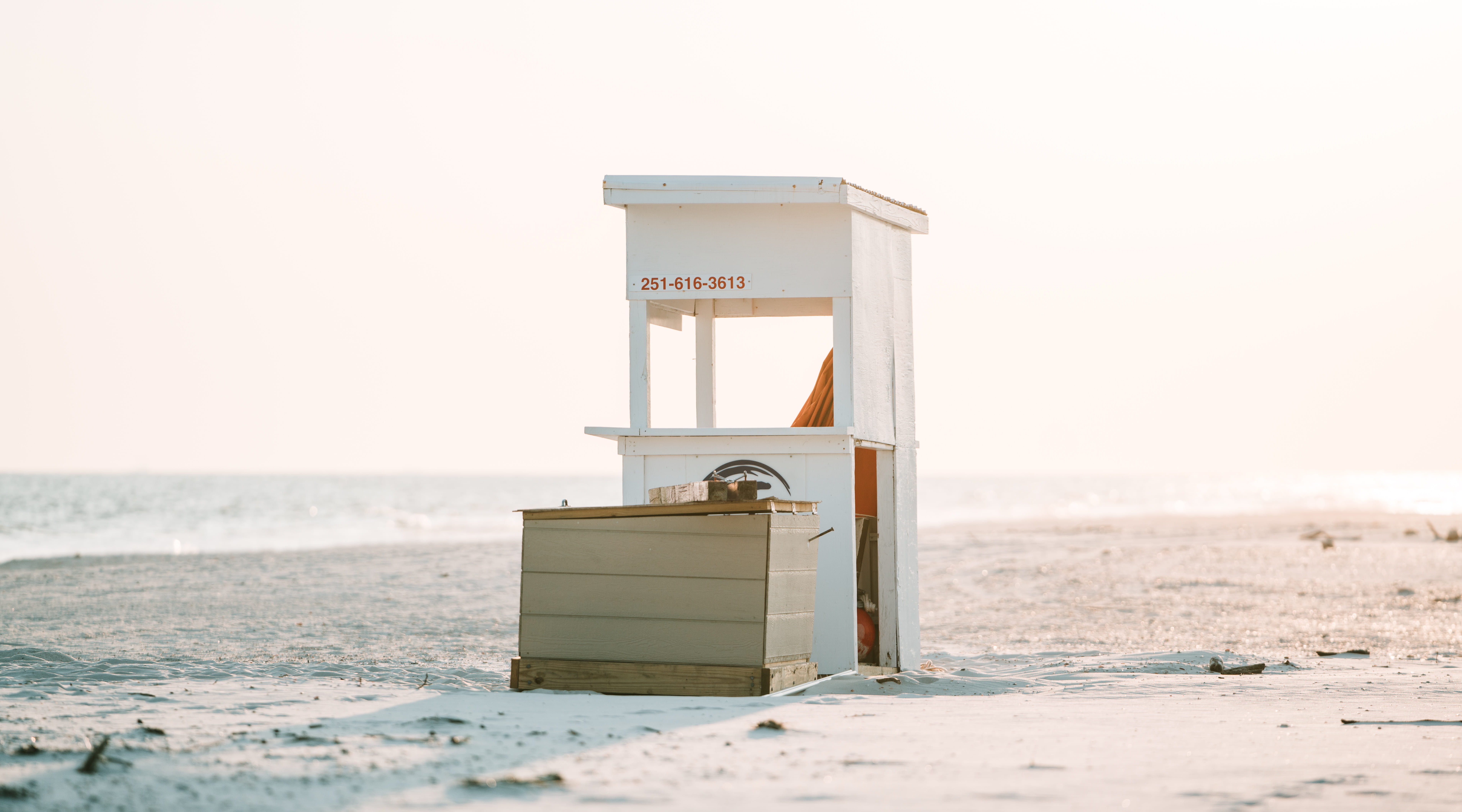 day, travel destinations, single object, near, sand, shed, no people, 5K, sea, water, leaving, holiday, trip, body, passenger craft, copy space, beach, HD Wallpaper