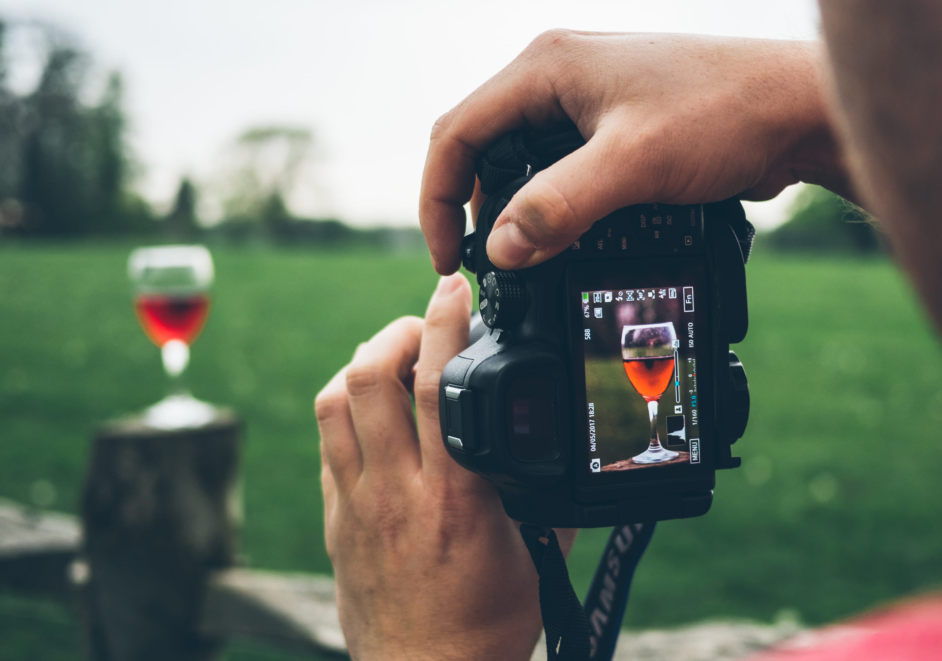 day, DSLR camera, human body part, wine, lifestyles, technology, real people, focus on foreground, close-up, human Hand, men, nature, taking, photo, capturing, HD Wallpaper