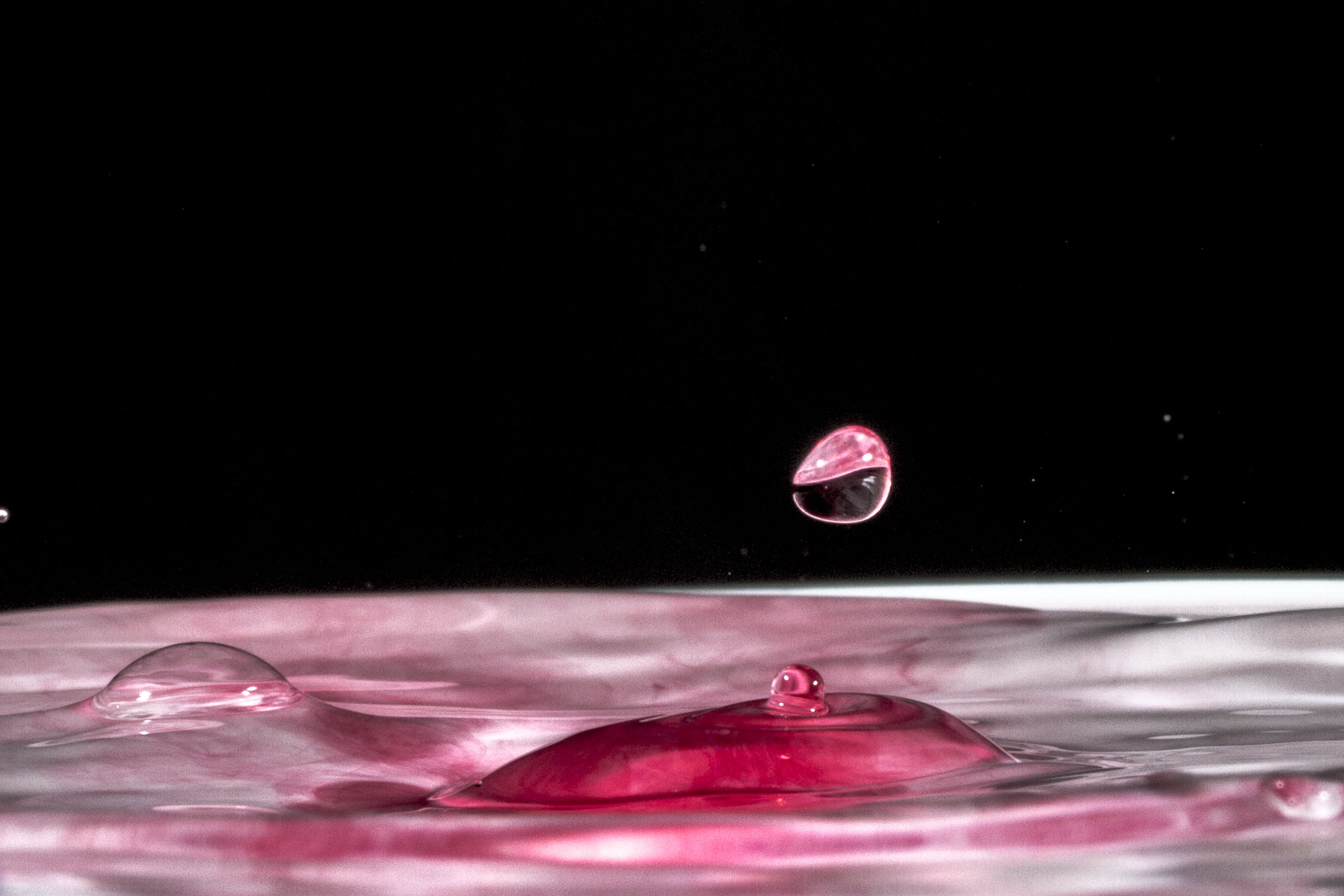 Valentine, photography, UK, drop, 1080P, reflection, liquid, wet, Peterborough, freshness, Aqua, water, nature, water droplet, red, anatomy, splashing, HD Wallpaper