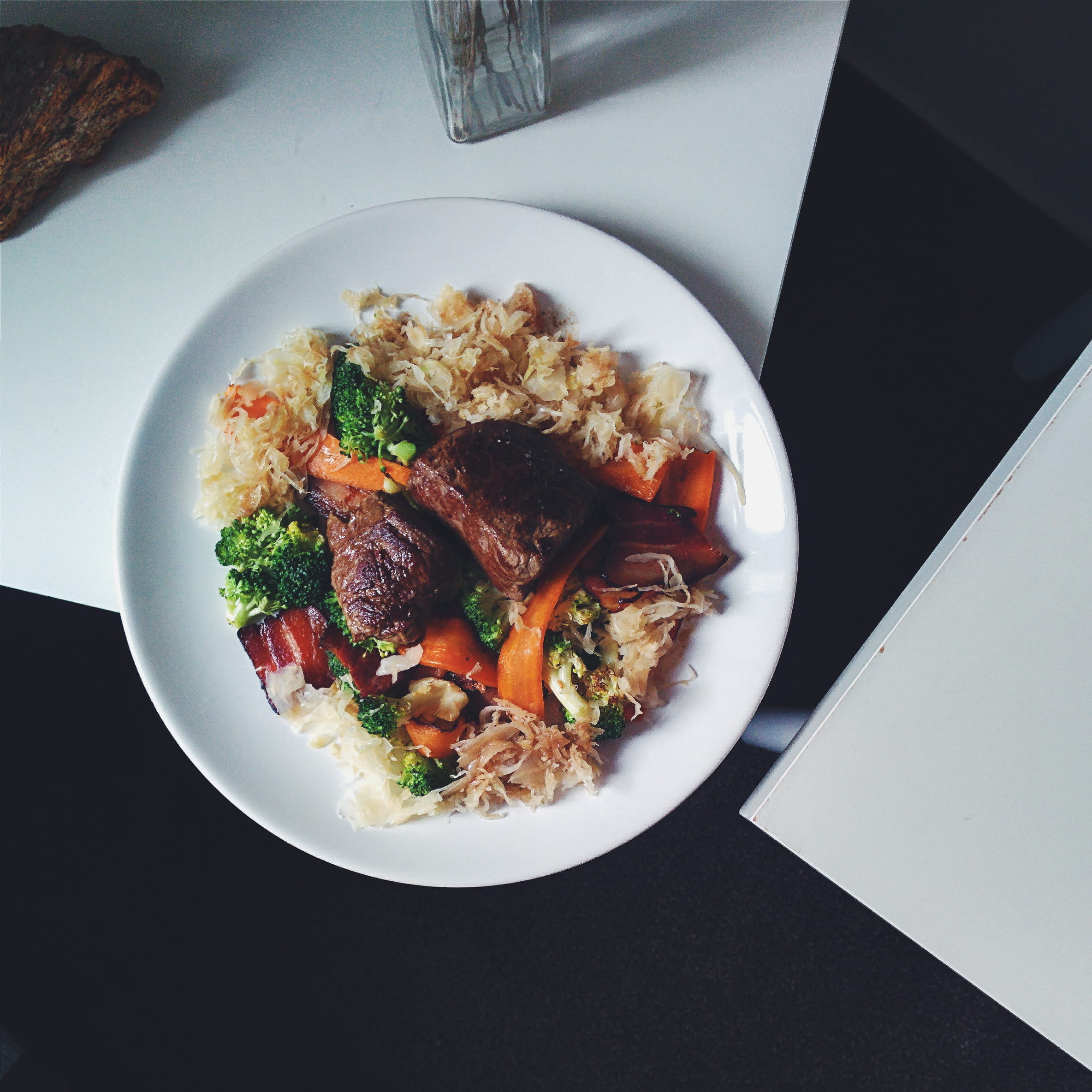 Paleo, serving size, dinner, top view, vegetables, cabbage, gourmet, ready-to-eat, 1080P, still life, steak, vegetable, temptation, restaurant, cooking, Phone HD Wallpaper