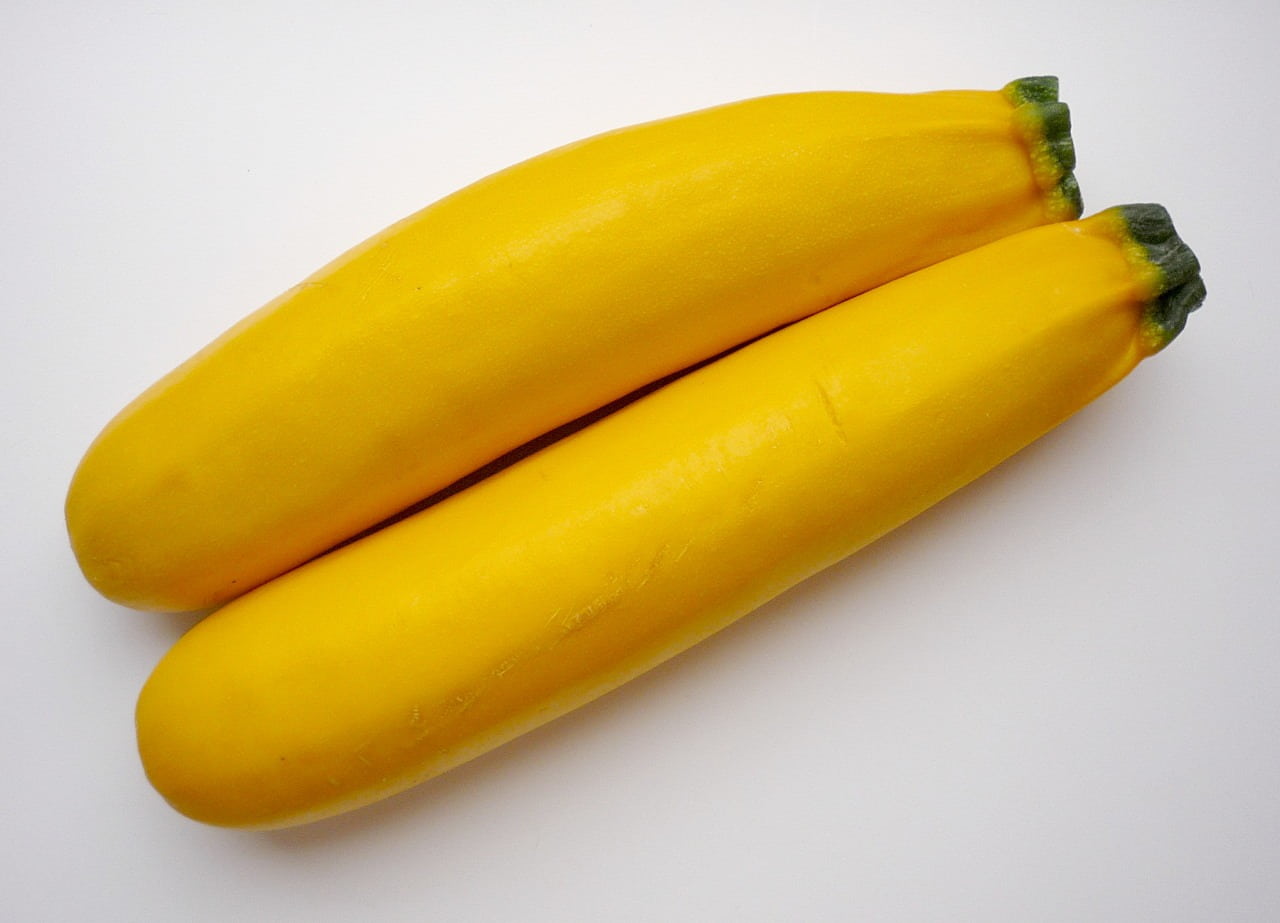yellow, fruit, vegetables, vegetable, zucchini, no people, group of objects, ripe, indoors, 720P, wellbeing, close-up, snack, organic, eat, studio shot, HD Wallpaper