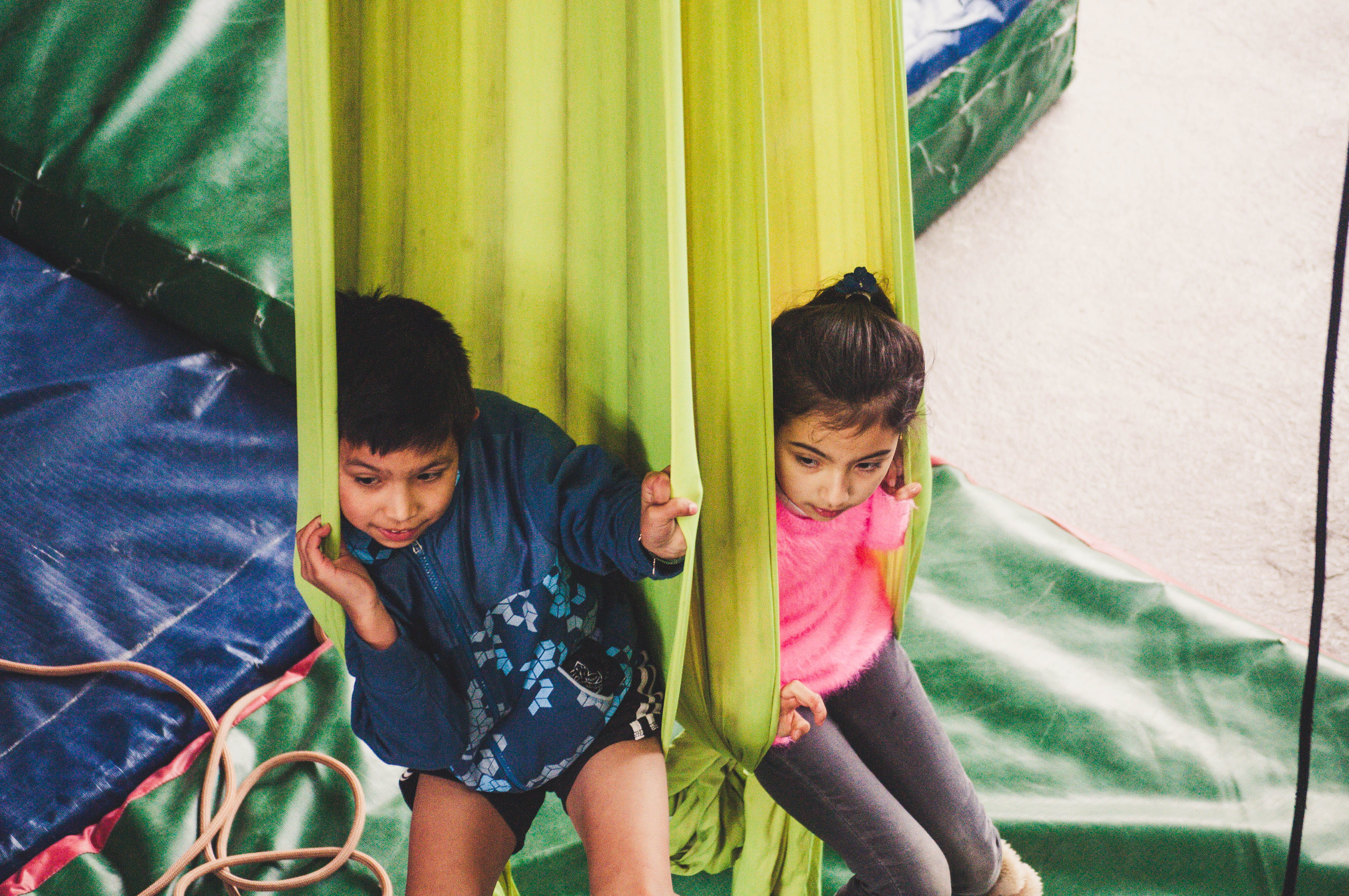sibling, playing, togetherness, poverty life, two, woman, kids, zucchini, males, girl, child, 4K, boy, fun, women, lifestyle, lifetyle, sister, positive emotion, HD Wallpaper