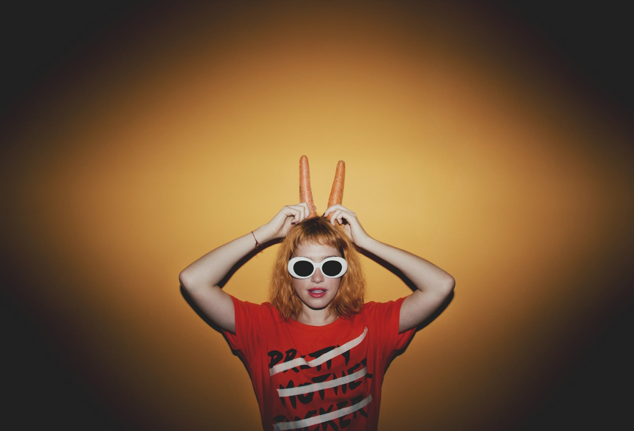 blonde, 1080P, standing, leisure activity, indoors, casual clothing, hairstyle, looking at camera, human arm, sunglasses, real people, portrait, red lipstick, HD Wallpaper
