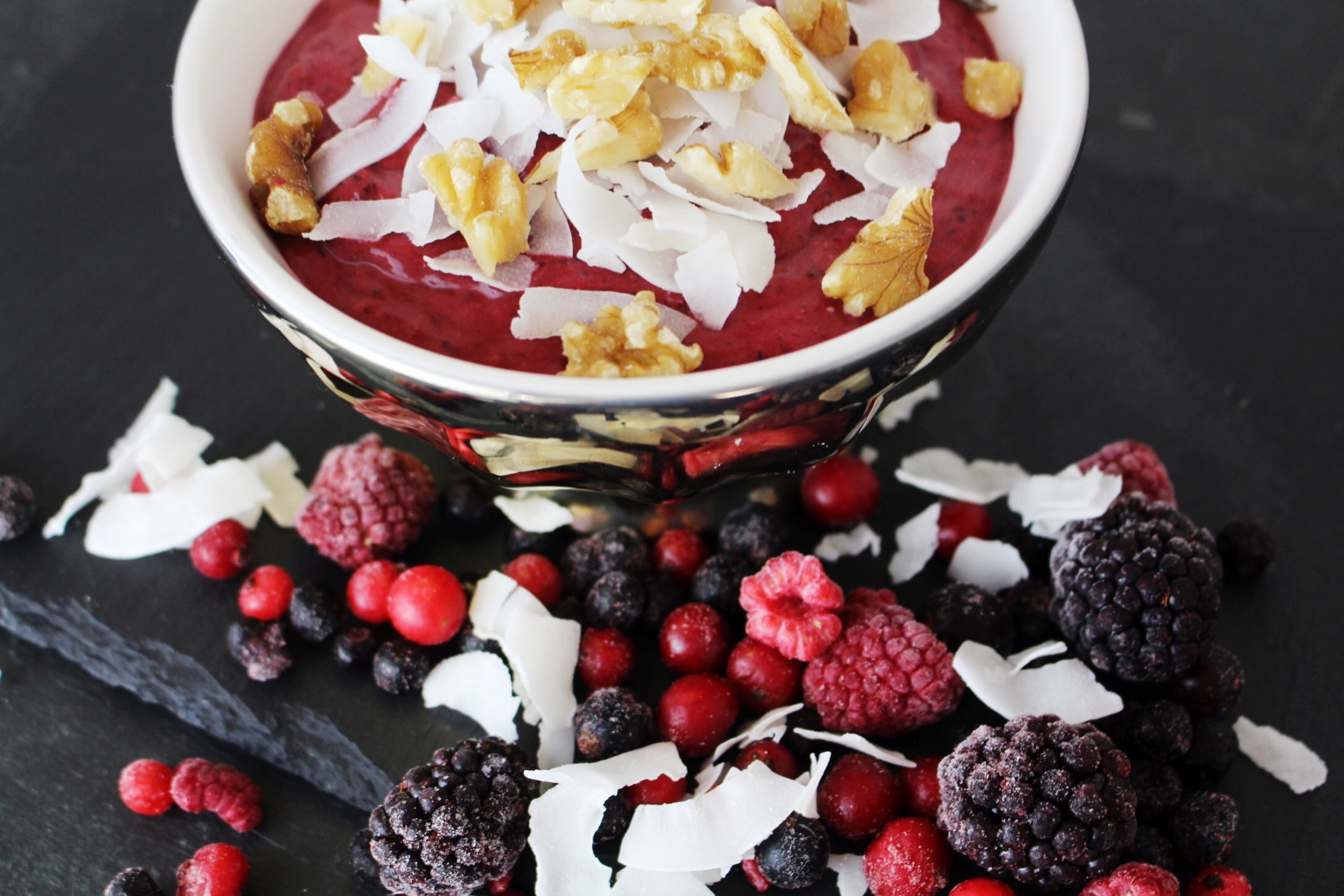 oatmeal, vegetarian, yogurt, dessert, indulgence, meal, food, indoors, temptation, eating, glass, diet, raw, beside, colors, dairy product, seed, drink, HD Wallpaper