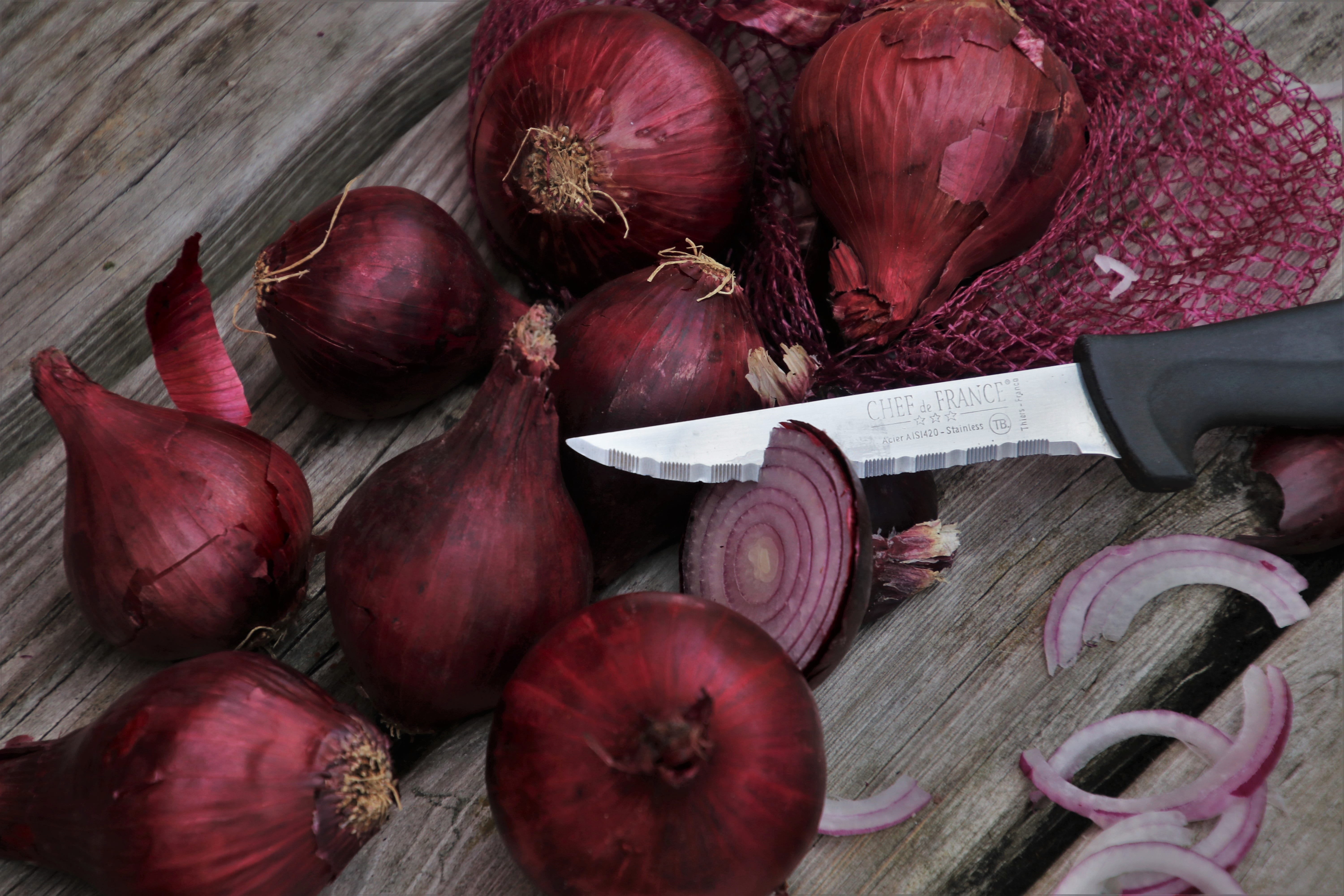 food, shallots, no people, still life, food and drink, purple, cooking, onions, acute, in the kitchen, vegetarian, vegetable, knife, healthy eating, diet, HD Wallpaper