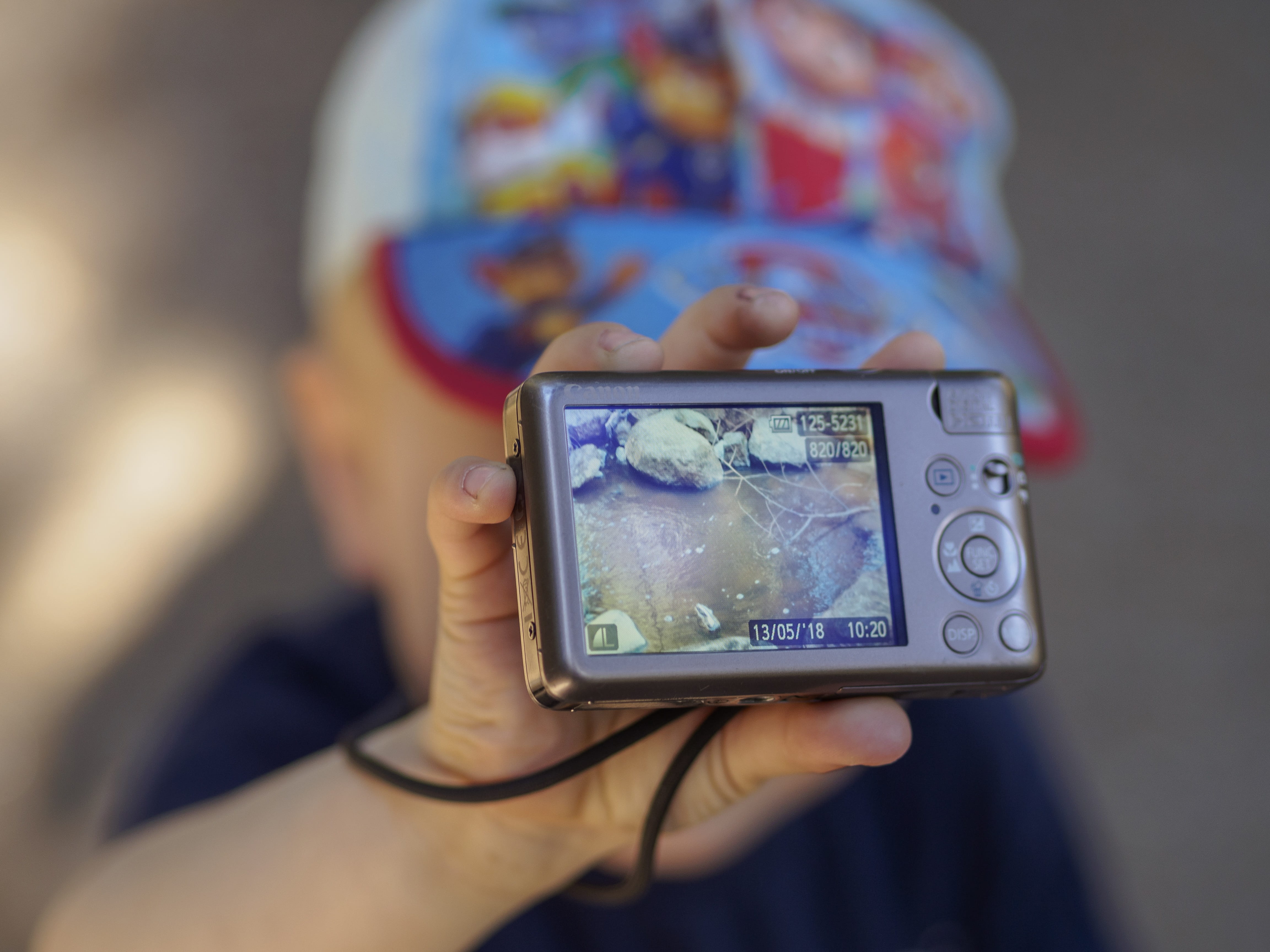 child, smart phone, display, shot, powershot, focus on foreground, canon, photographing, hand, kid, photography themes, holding, activity, photograph, showing, HD Wallpaper