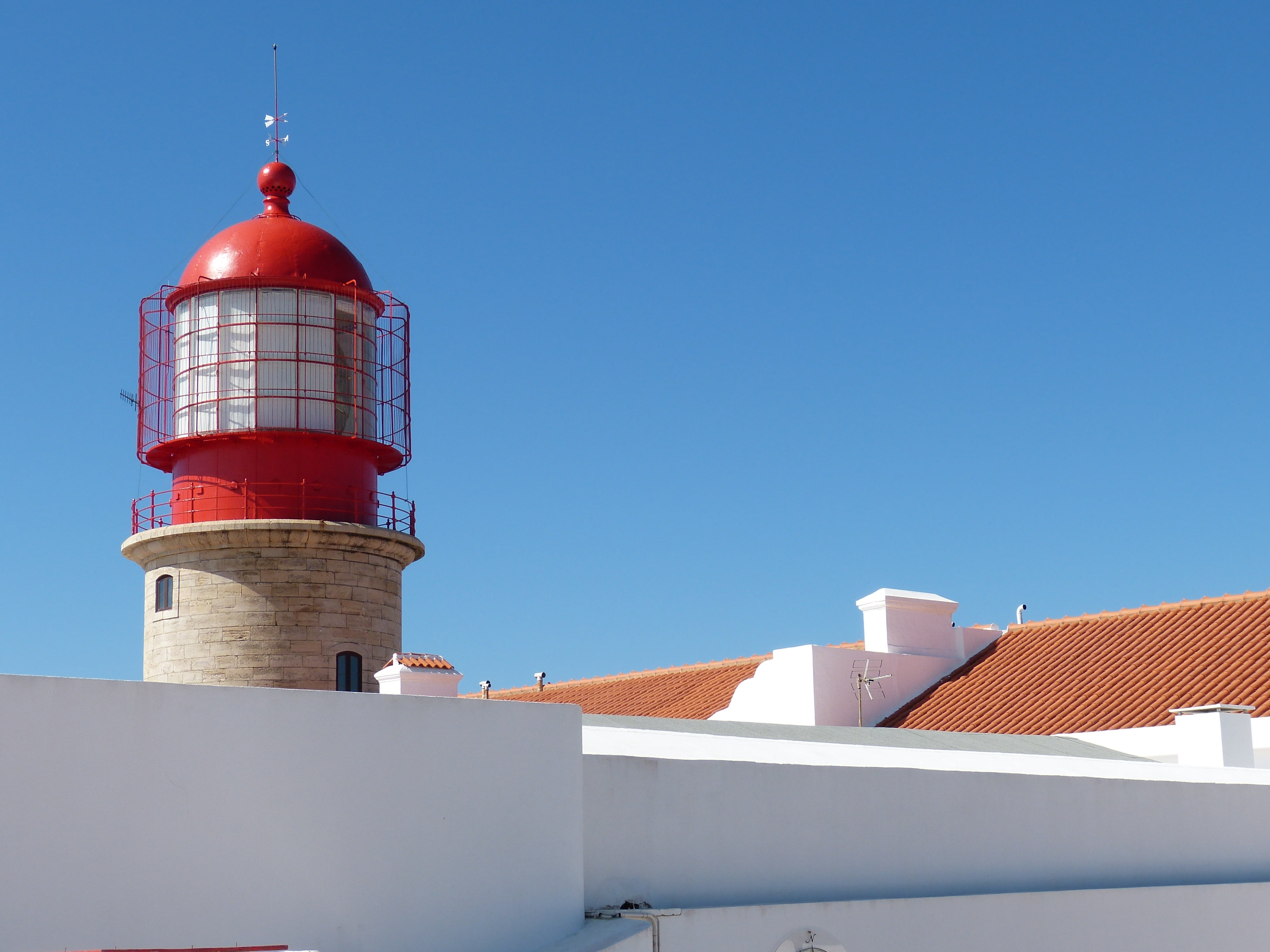 lighthouse, cape of sao vicente, portugal, safety, roof tile, holiday, outdoors, guidance, nature, blue, clear sky, roof, coast, building exterior, tower, HD Wallpaper