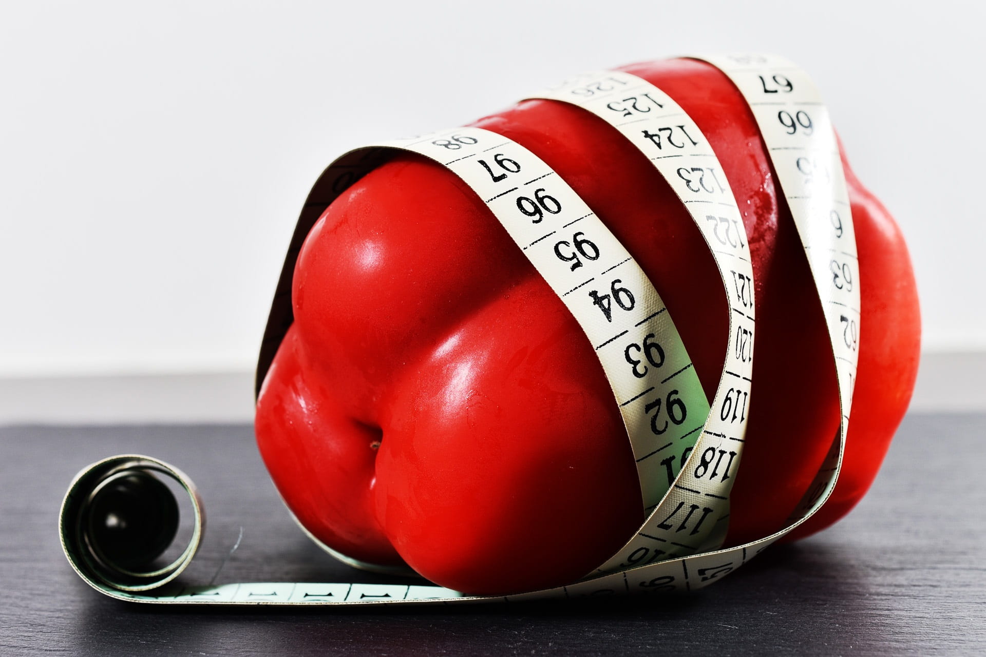 pepper, instrument of measurement, measure, scale, color, crop, tape measure, dieting, indoors, no people, healthy, diet, 1080P, kitchen, health, food, HD Wallpaper