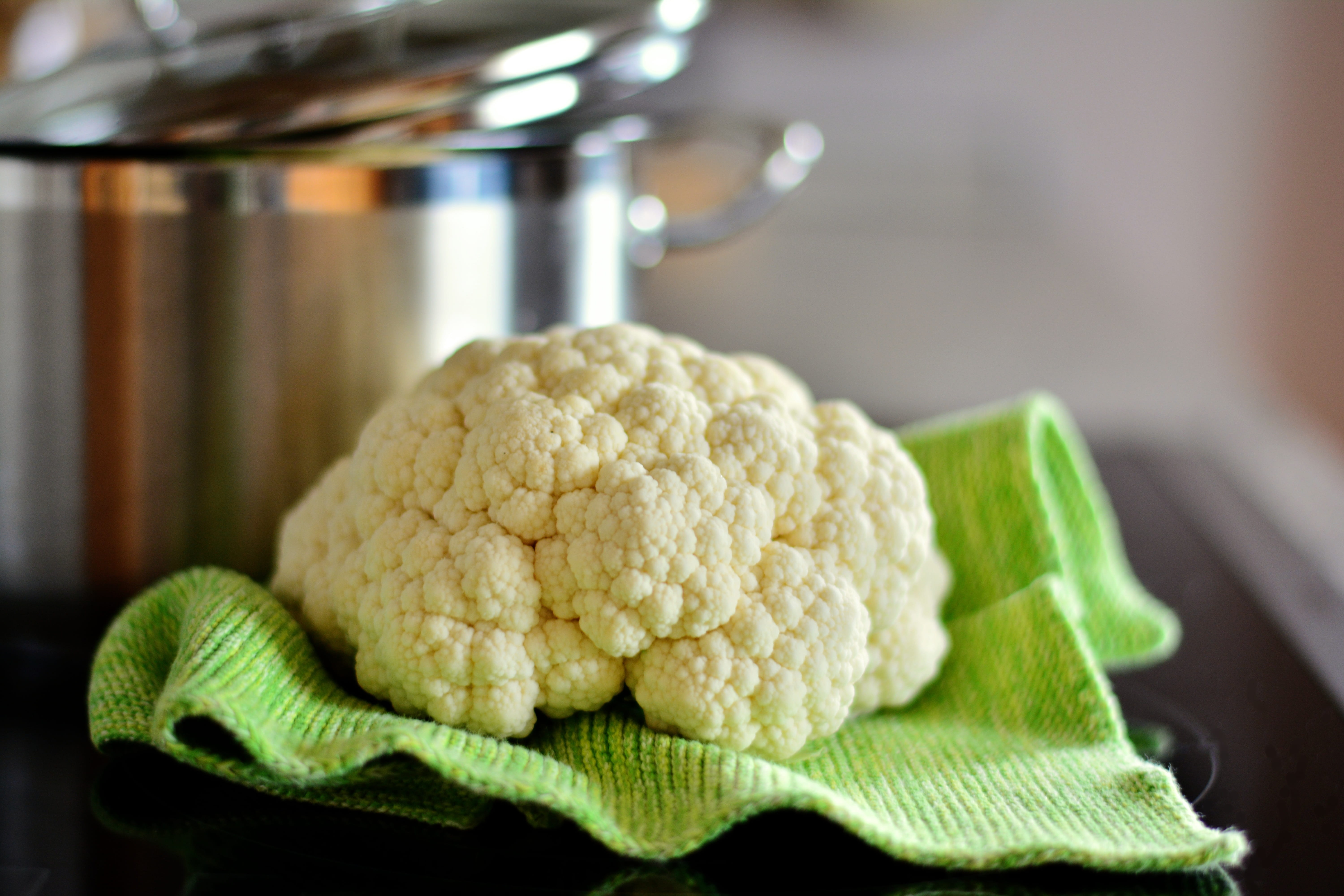 kitchen, table, domestic room, cauliflower, indoors, food, domestic kitchen, 5K, healthy eating, food and drink, no people, studio shot, vegetable, raw food, HD Wallpaper