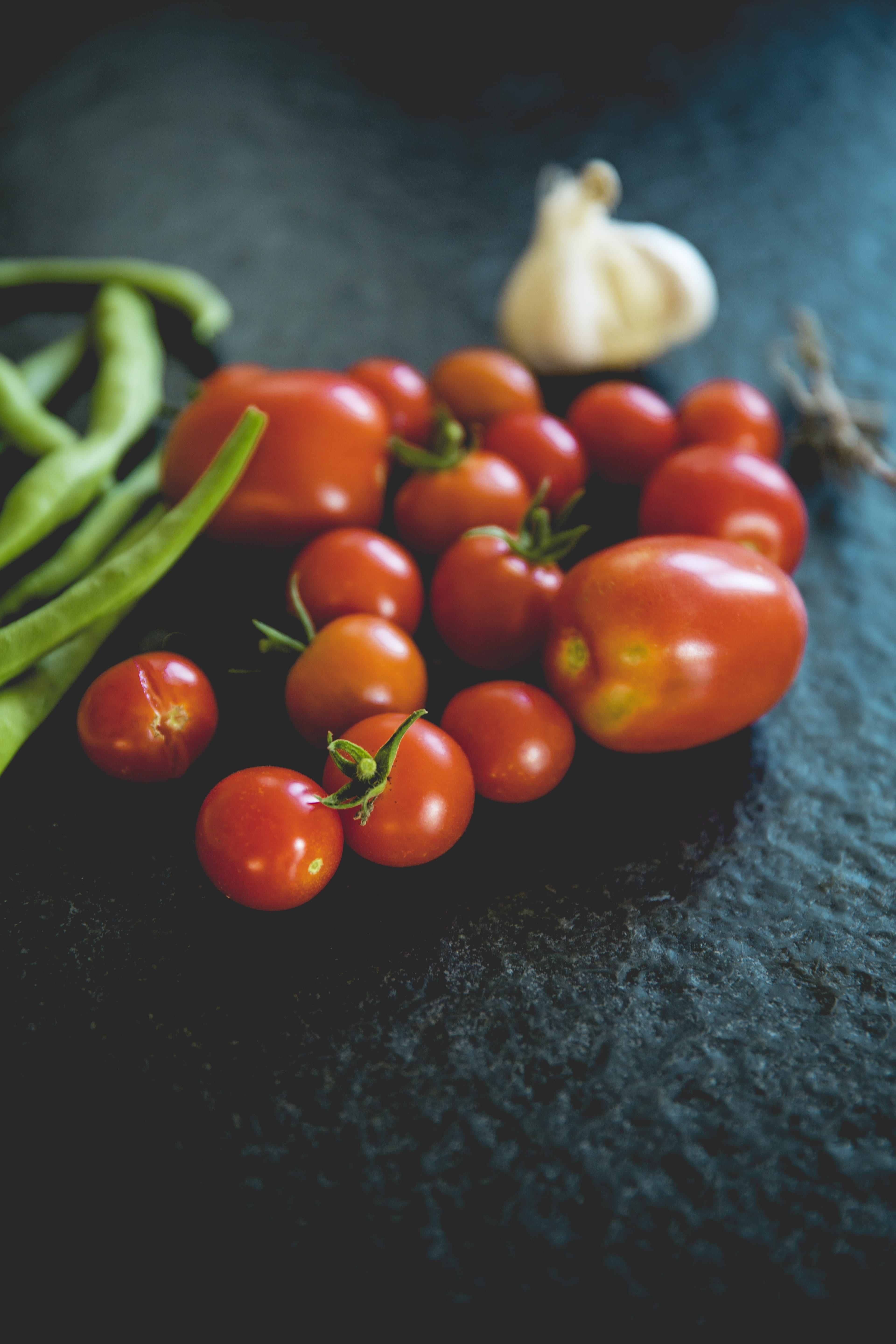 self catering, pick, no people, black background, cherry tomato, wellbeing, freshness, thyme, ripe, vegetables, raw food, food, red, tomatoes, large group of objects, Phone HD Wallpaper
