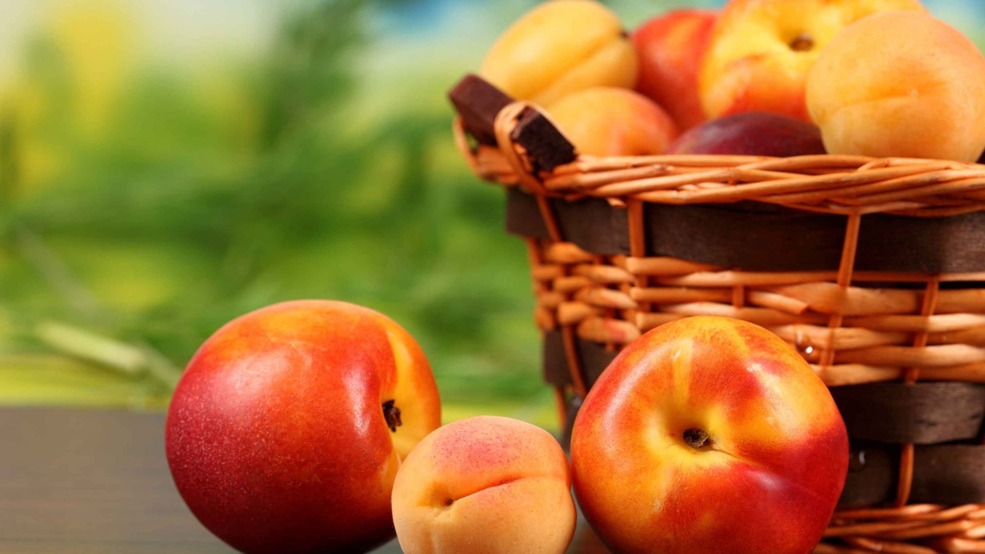 no people, holiday, wellbeing, healthy eating, apples, apple - fruit, juicy, vegetarian, tasty, delicious, organic, variation, group of objects, wood - material, HD Wallpaper