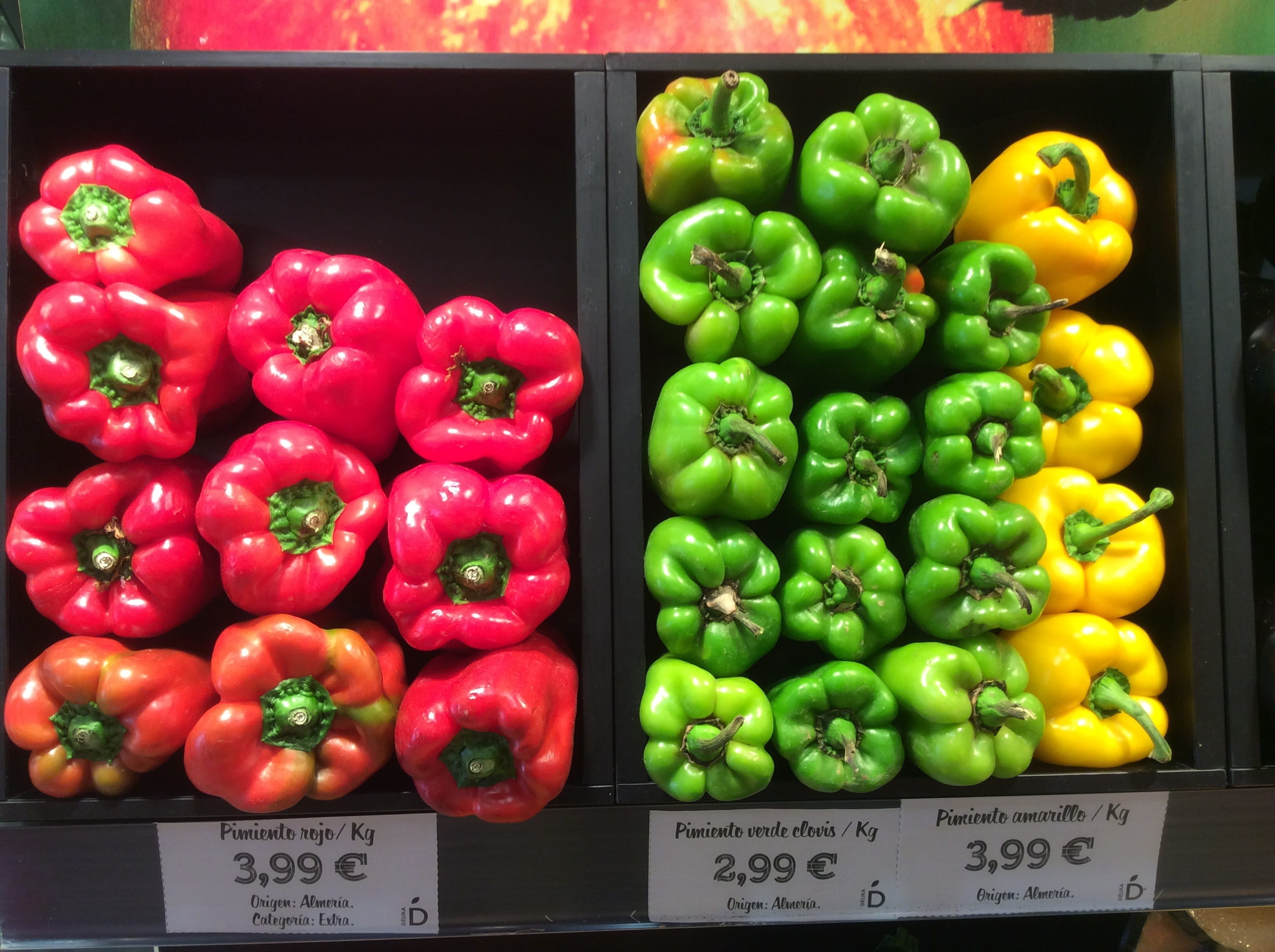 2K, peppers, green color, no people, variation, food, vegetable, vegetables, green, market stall, retail, abundance, yellow, greengrocers, wellbeing, bell pepper, HD Wallpaper
