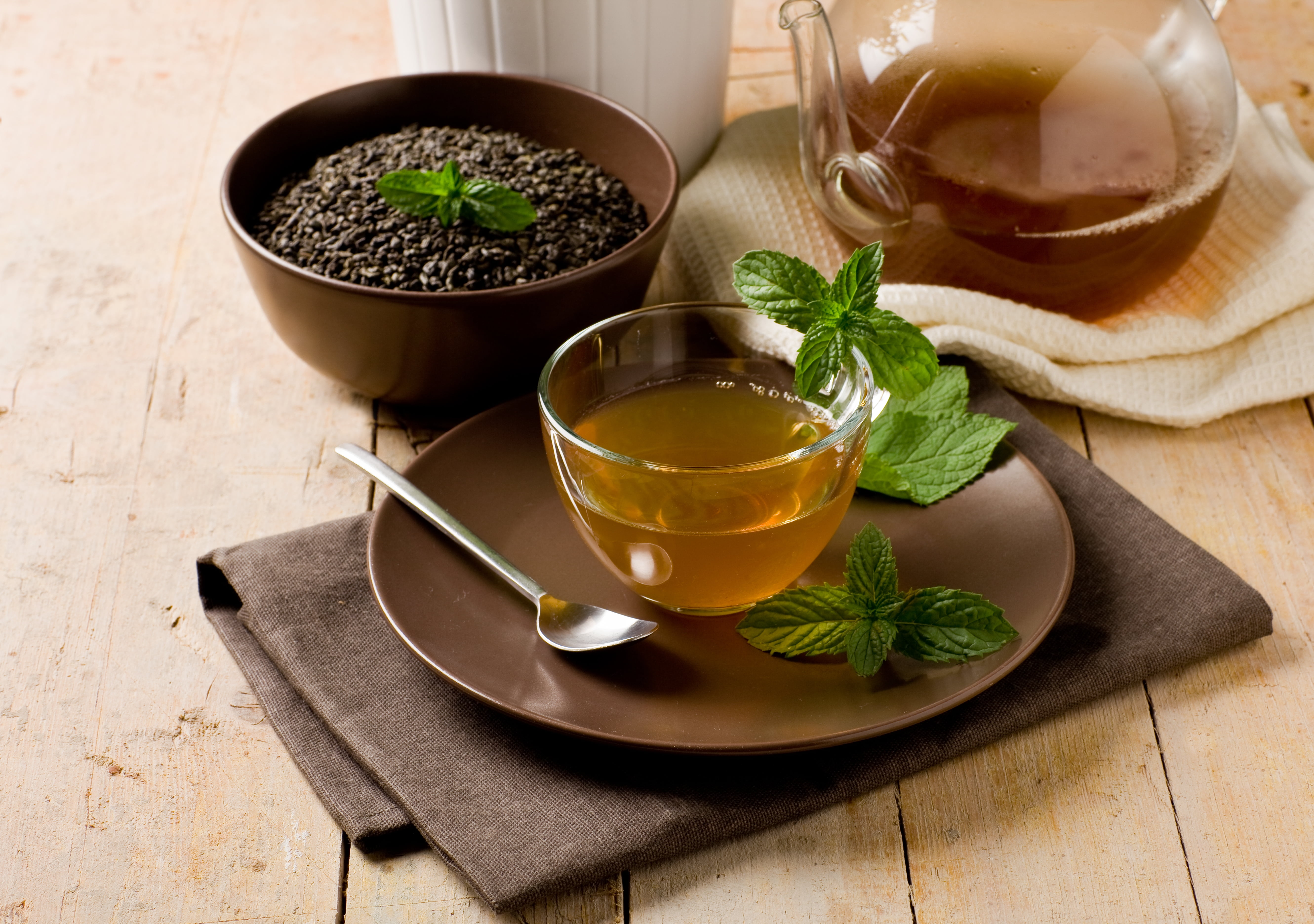 leaf, scented, glass, cup, heat - Temperature, mint, teapot, bowl, mug, green Tea, tea Cup, herbal Medicine, drink, indoors, gourmet, healthy Eating, crockery, HD Wallpaper