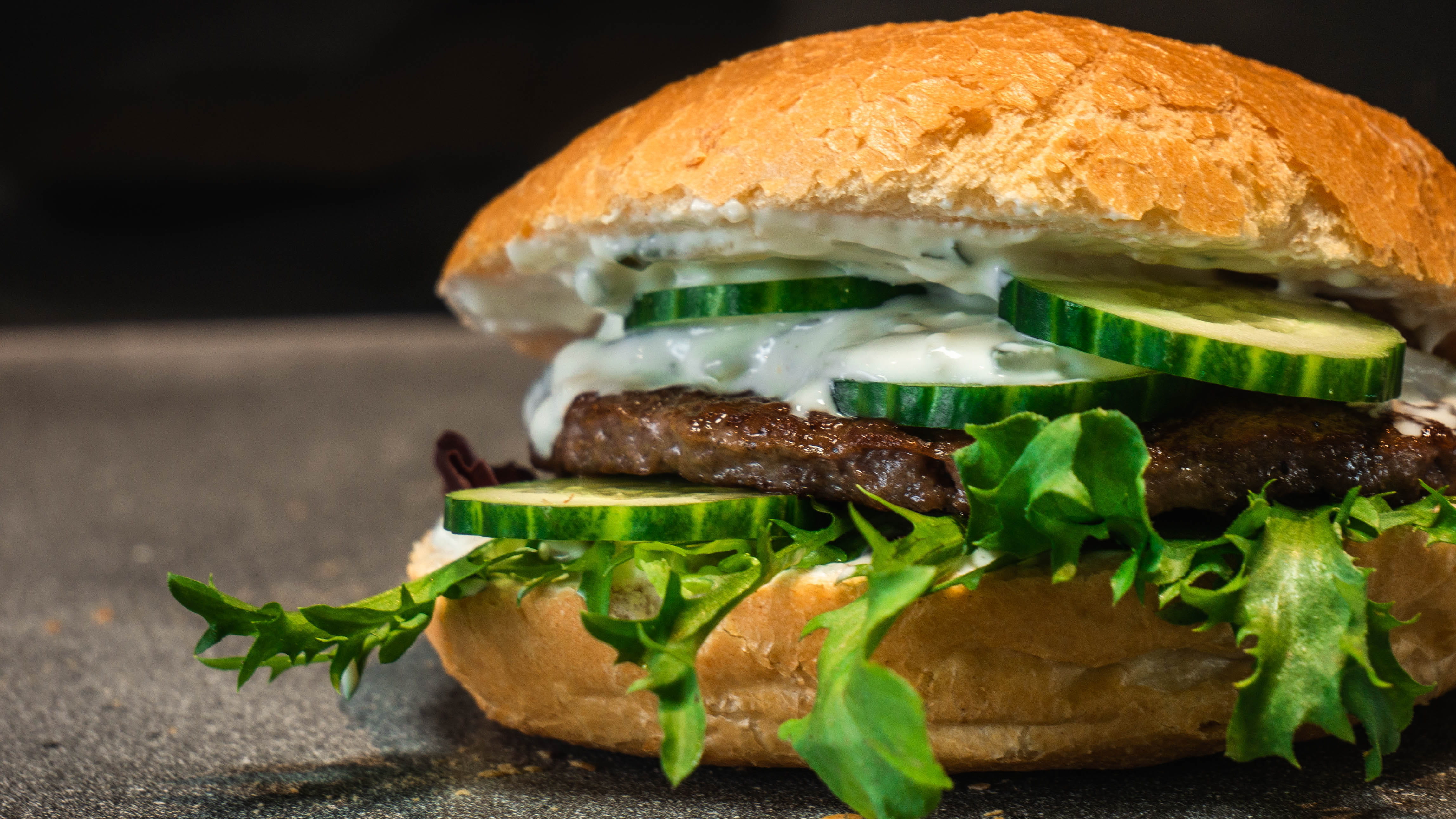 seasoning, animal, tomato, kohlrabi, meal, snack, seashell, eggplant, meat, invertebrate, hamburger, sandwich, sliced, lettuce, produce, unhealthy eating, HD Wallpaper