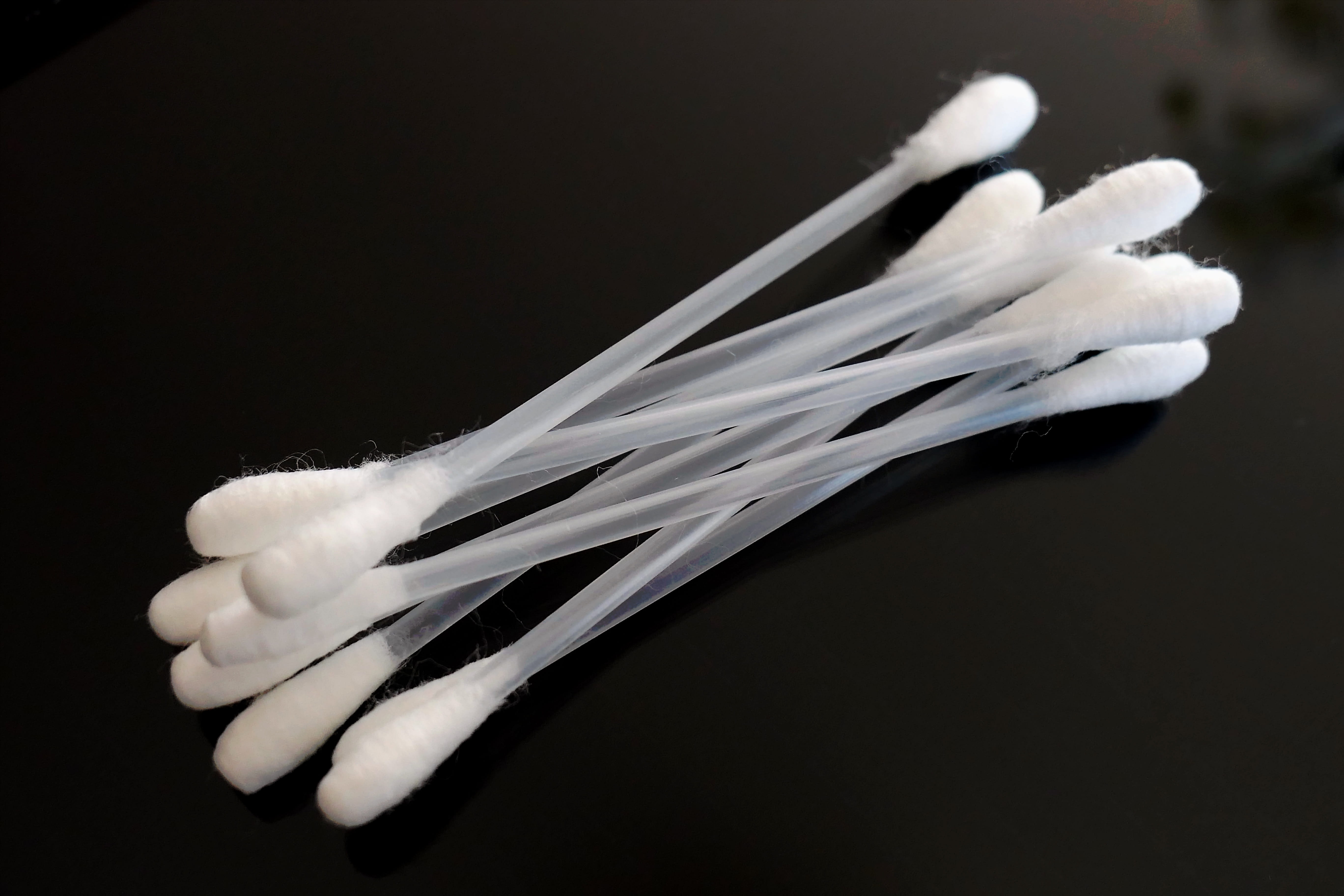 5K, cotton swabs, indoors, body part, white color, cleaning, white, beauty in nature, vegetable, bathroom, plastic, still life, hygienic, close-up, limb, HD Wallpaper