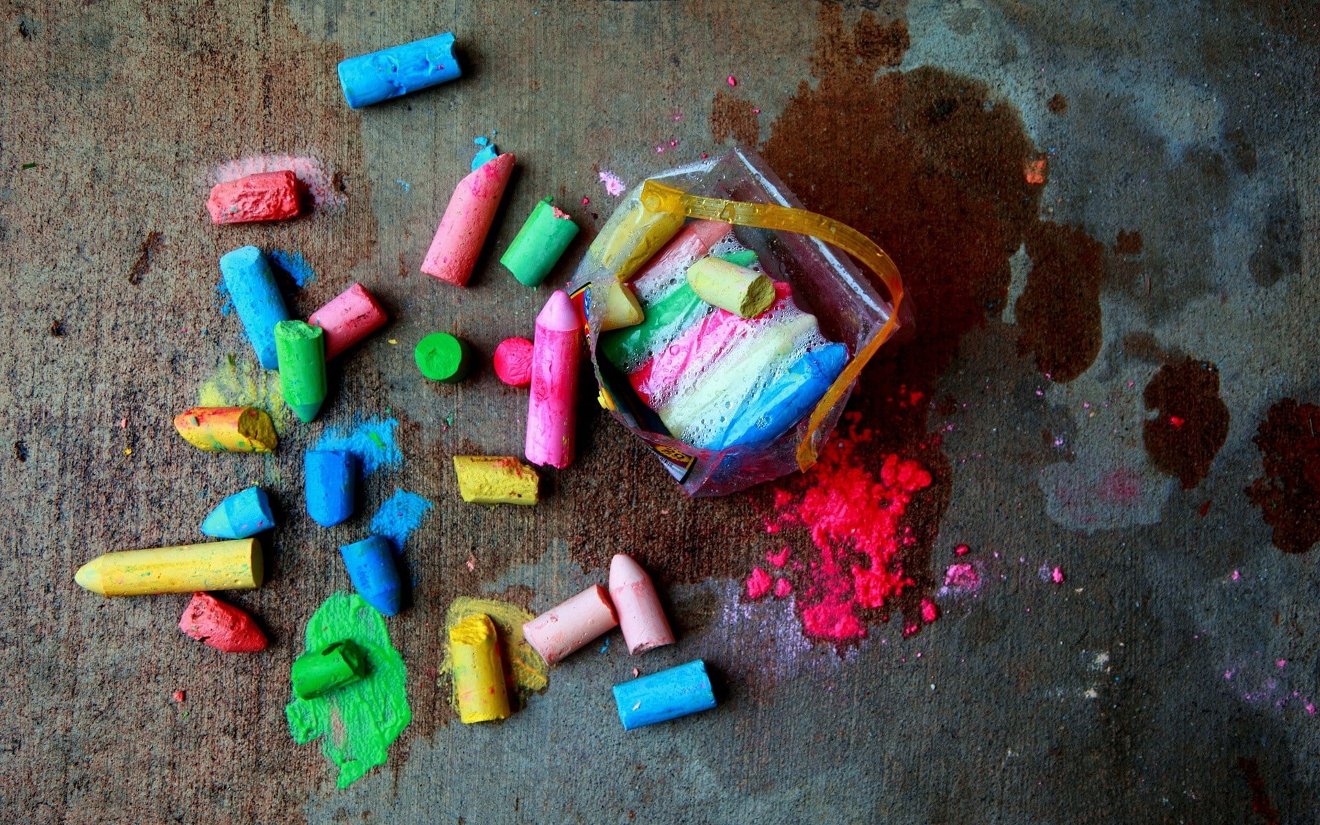 learning, choice, colored, childhood, no people, pink Color, colors, indoors, child, group of Objects, yellow, day, red, 1080P, large group of objects, HD Wallpaper