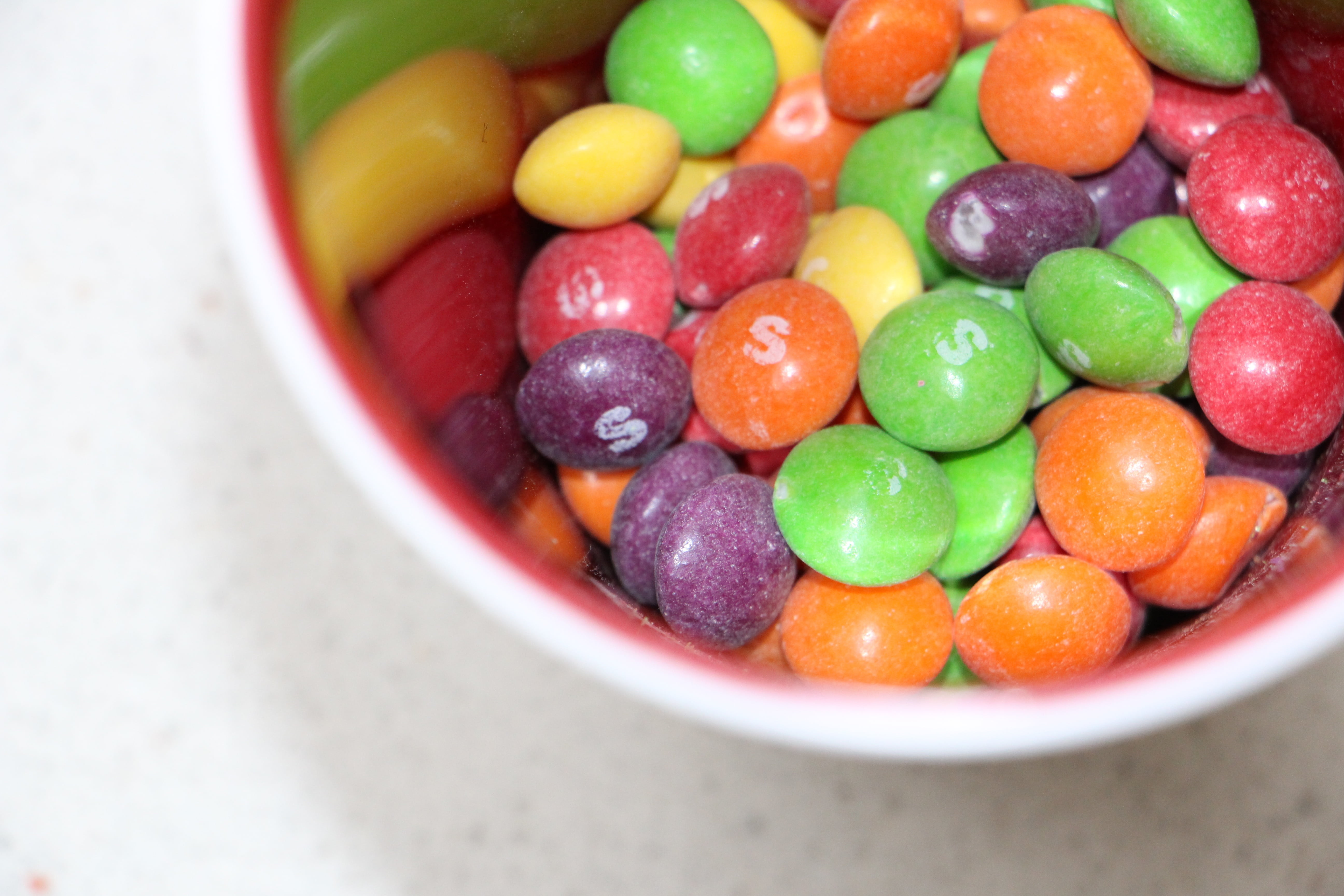 food and drink, crockery, multi colored, high angle view, sweet, breakfast, no people, candy, freshness, snack, wellbeing, healthy eating, directly above, HD Wallpaper