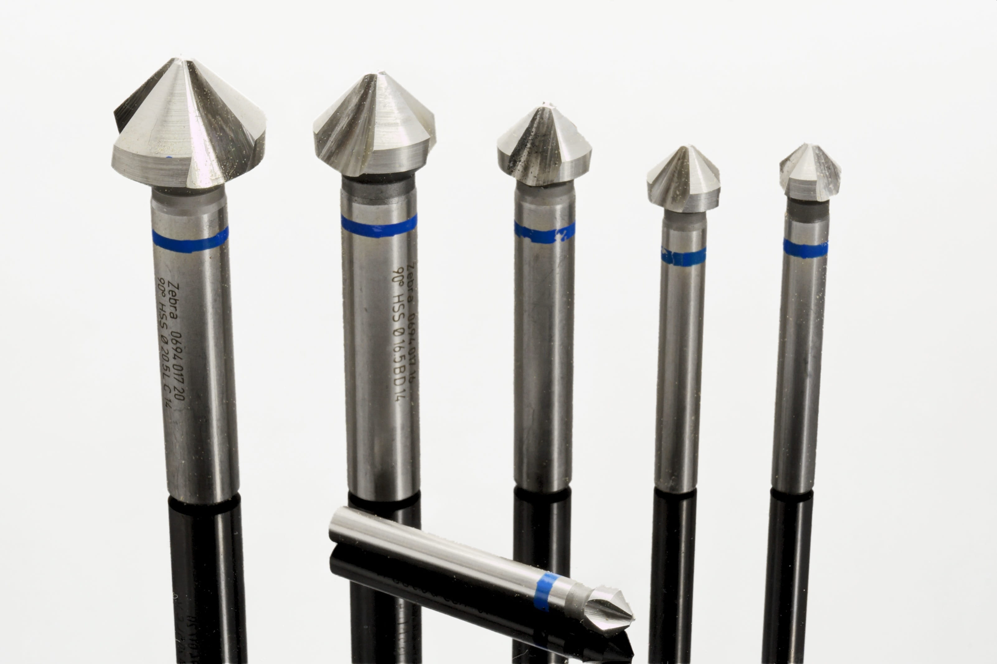 2K, hss, workshop, no people, deburring, close-up, equipment, hand tool, Metal, day, milling cutters, still life, Tool, group of objects, variation, cut out, HD Wallpaper