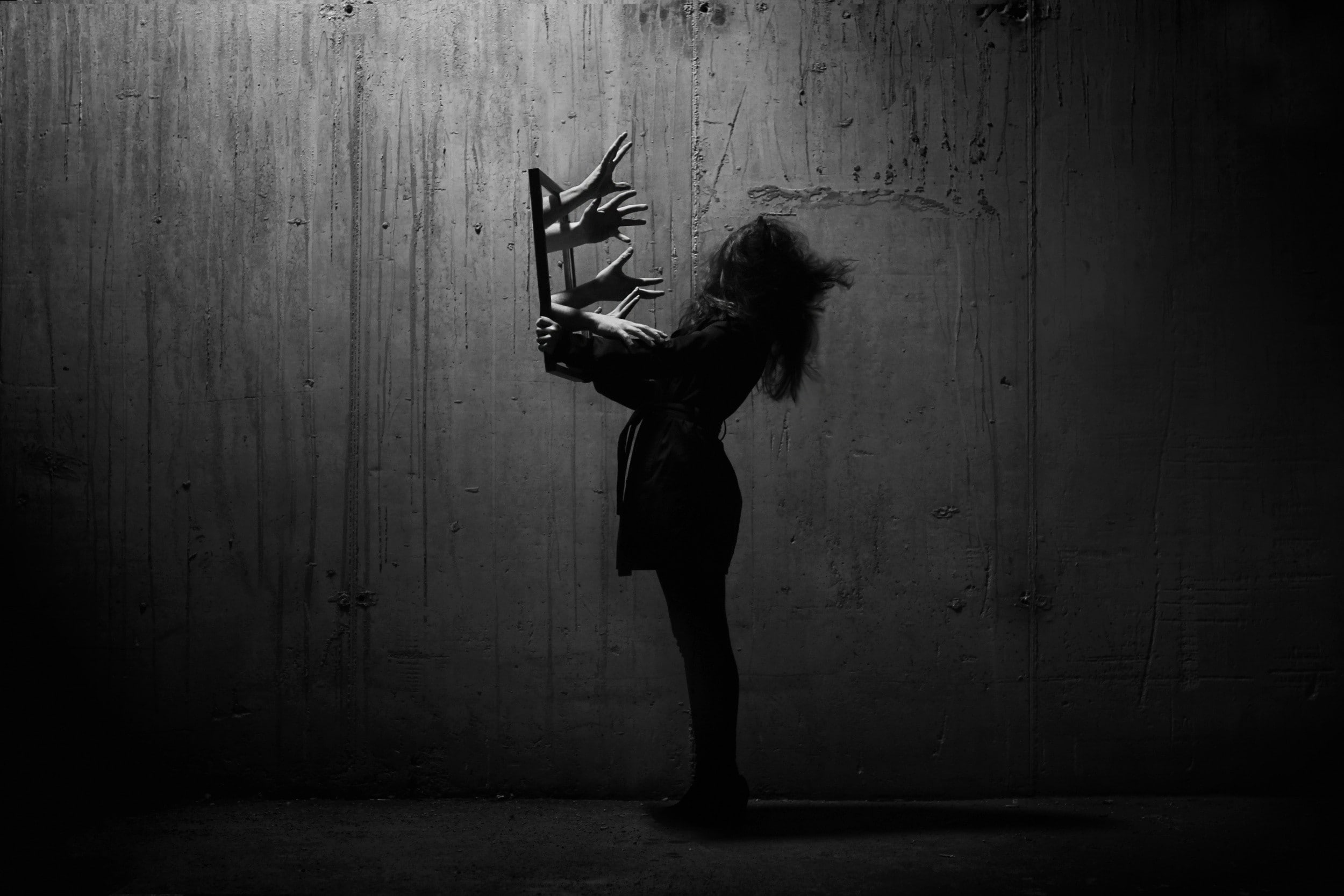 adult, people, photo manipulation, lifestyles, leisure activity, hands, beautiful woman, one person, hairstyle, concrete, side view, fashion, monochrome, HD Wallpaper