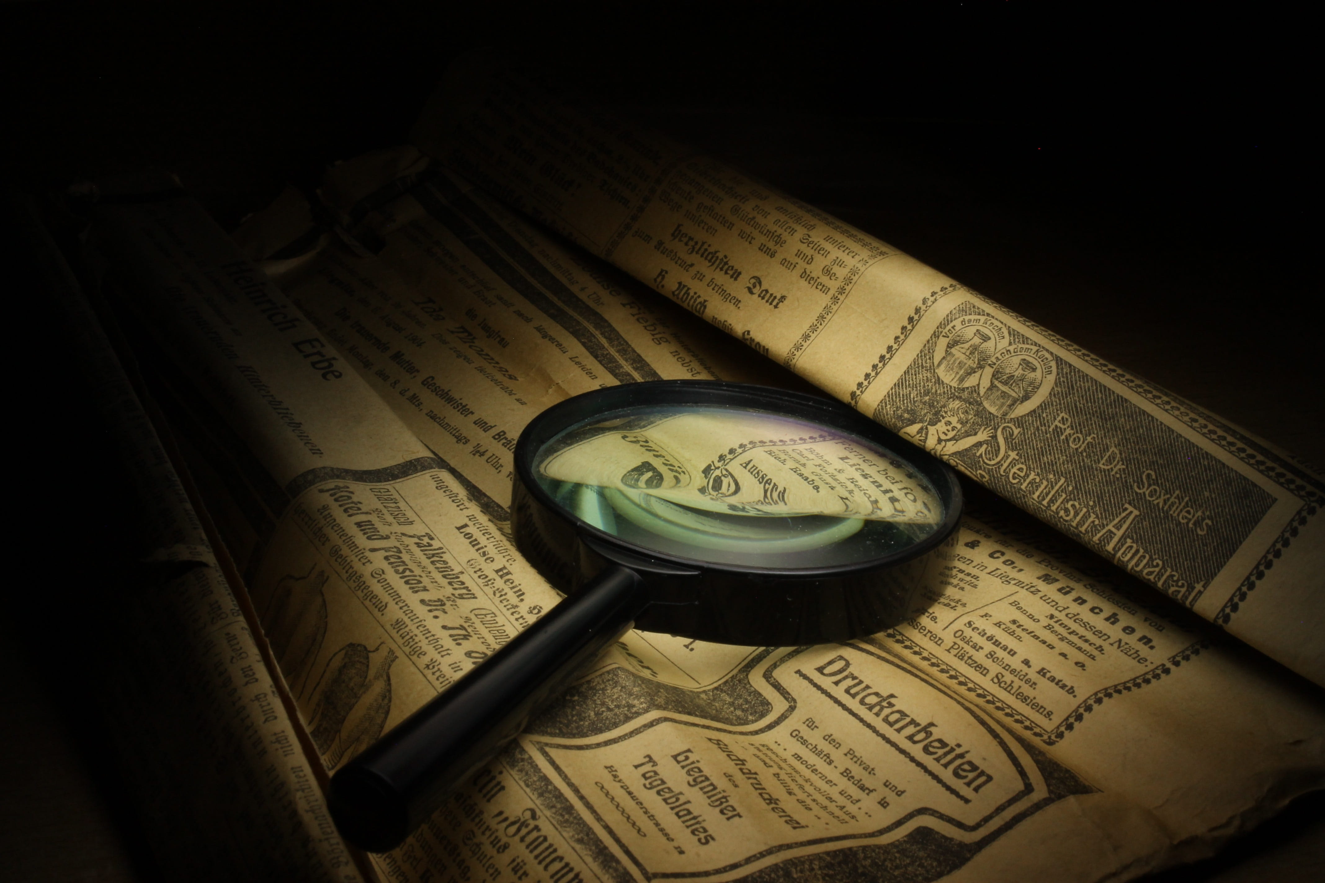 german, framed, trading, finance, exchange rate, corporate business, still life, no people, news, magnifier, text, 4K, arts culture and entertainment, HD Wallpaper