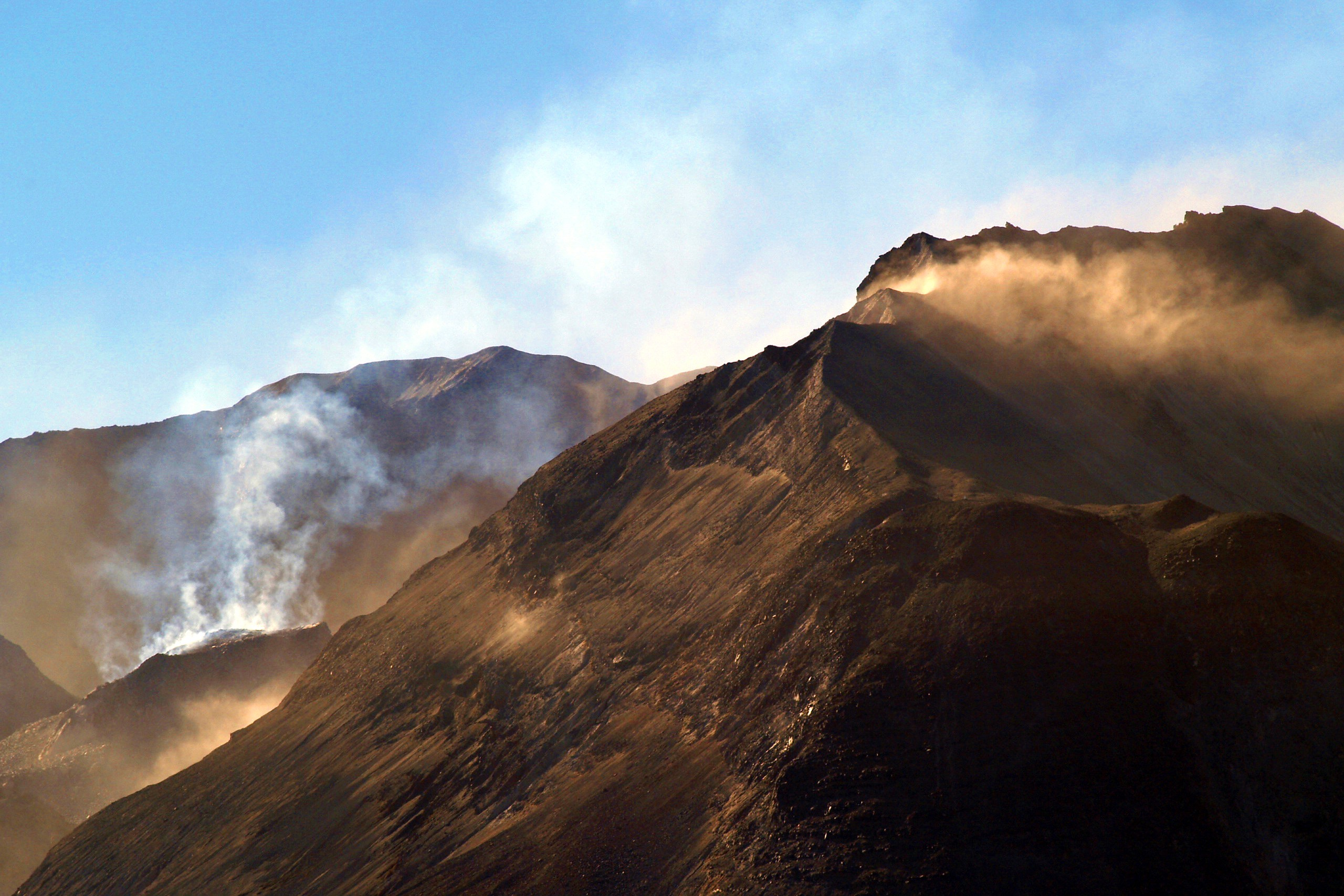 mountain peak, usa, power in nature, magma, geology, remote, black, lava, high, mountain range, landscape, environment, outdoors, tranquility, volcanic crater, HD Wallpaper
