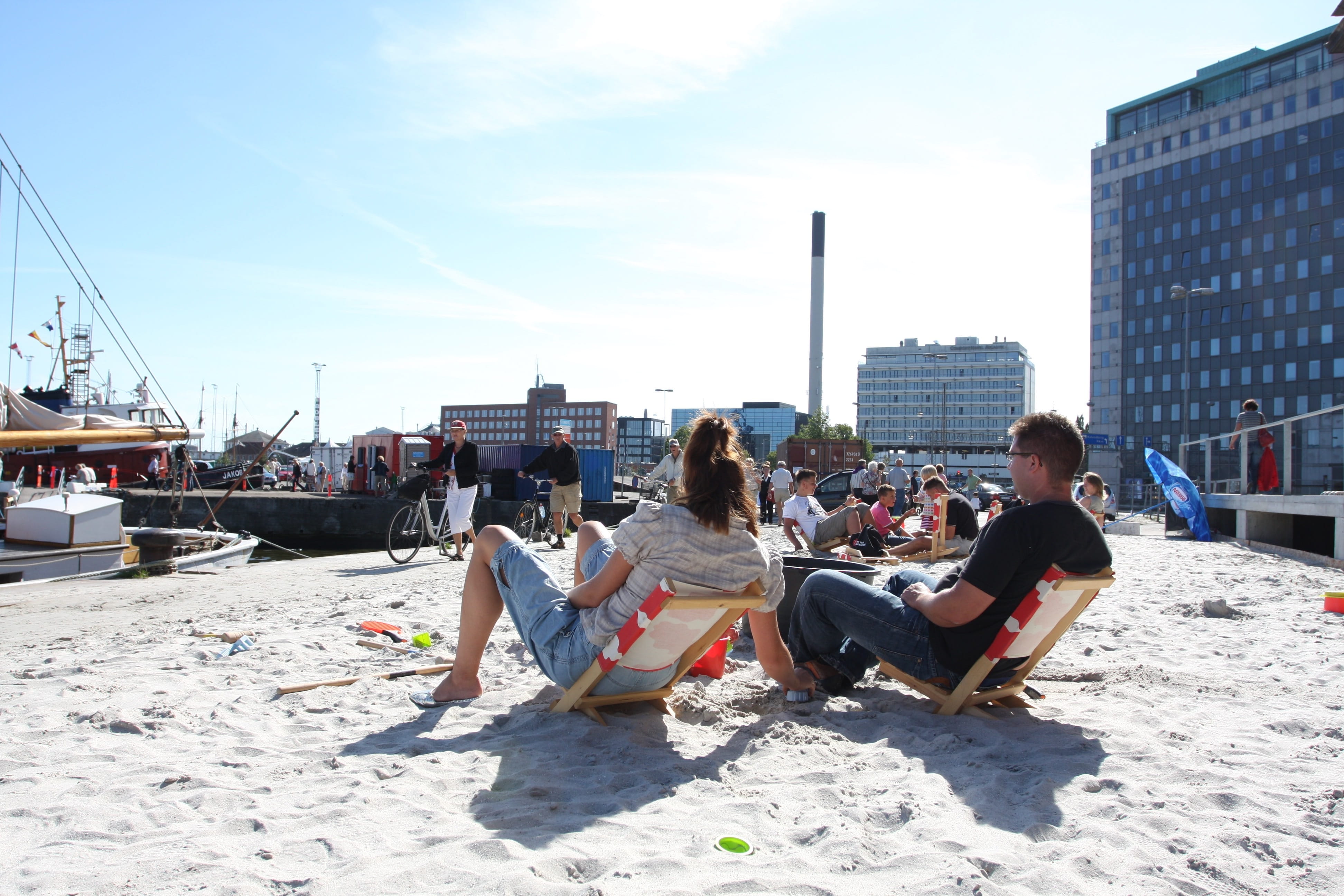 built structure, århus, day, group of people, sitting, incidental people, adult, city, relaxation, 4K, architecture, people, sky, nature, leisure activity, HD Wallpaper