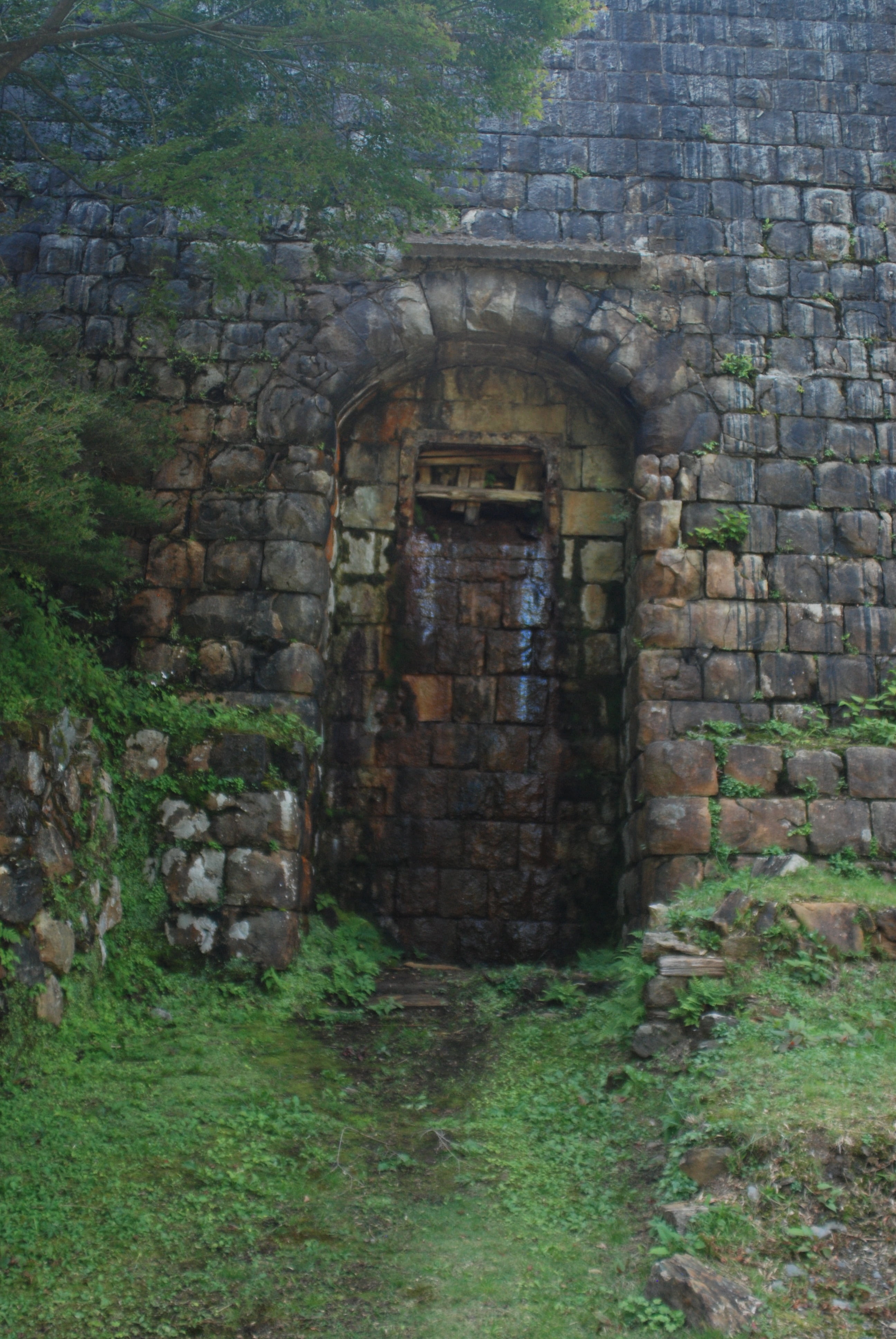 building exterior, stockpile vault mark, beneficiation plant trace, ancient, arch, ruins, ruined, wall - building feature, wall, historic sites, outdoors, Phone HD Wallpaper
