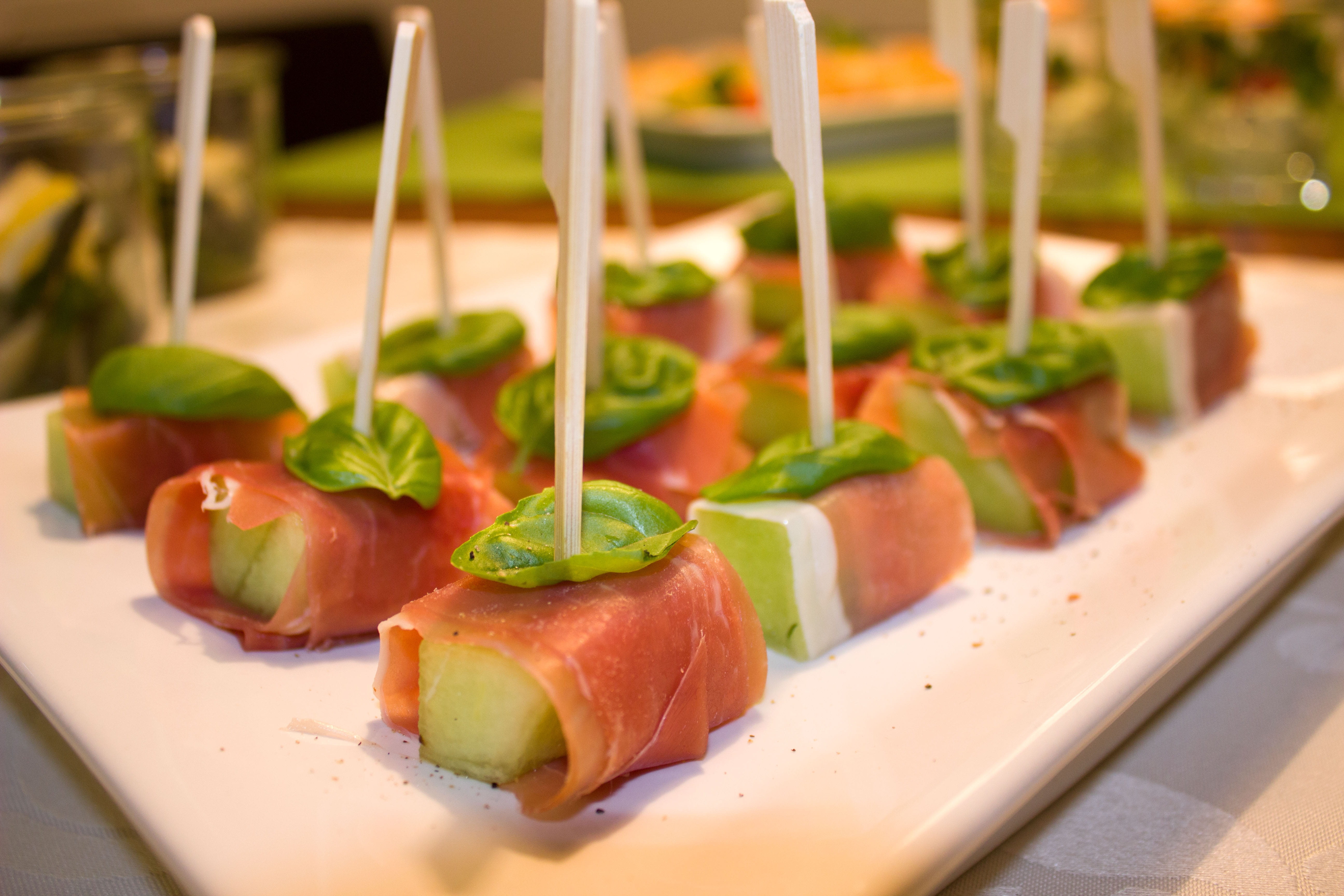 snack, meat, chunks, delicious, party, appetizing, arugula, still life, selective focus, cantaloupe, frisch, pile, meal, buffet, indoors, food and drink, HD Wallpaper