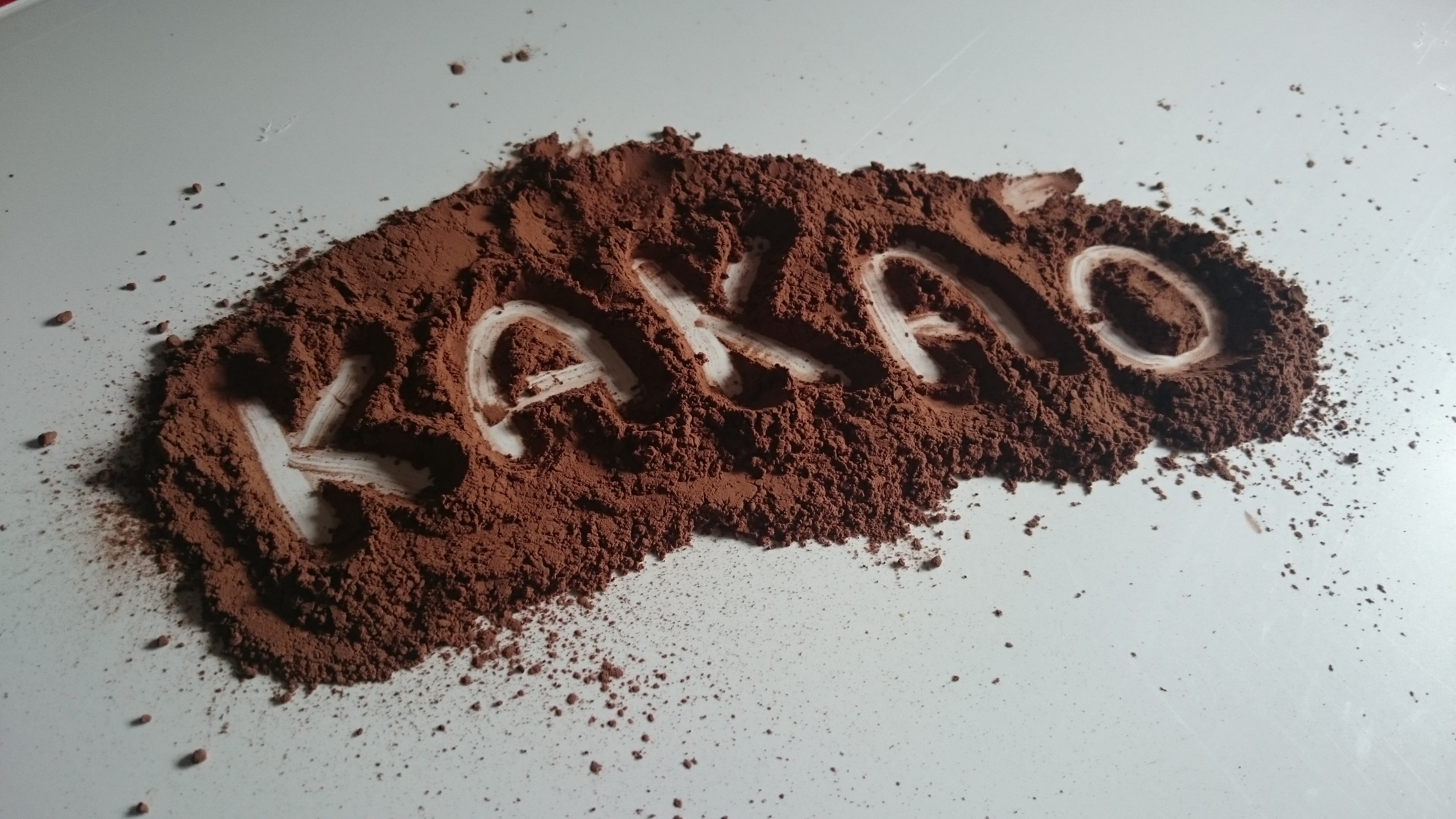 studio shot, close-up, food, cocoa, 4K, chocolate, indulgence, kakao, baked, chocolate cake, temptation, white, communication, surface, text, still life, HD Wallpaper