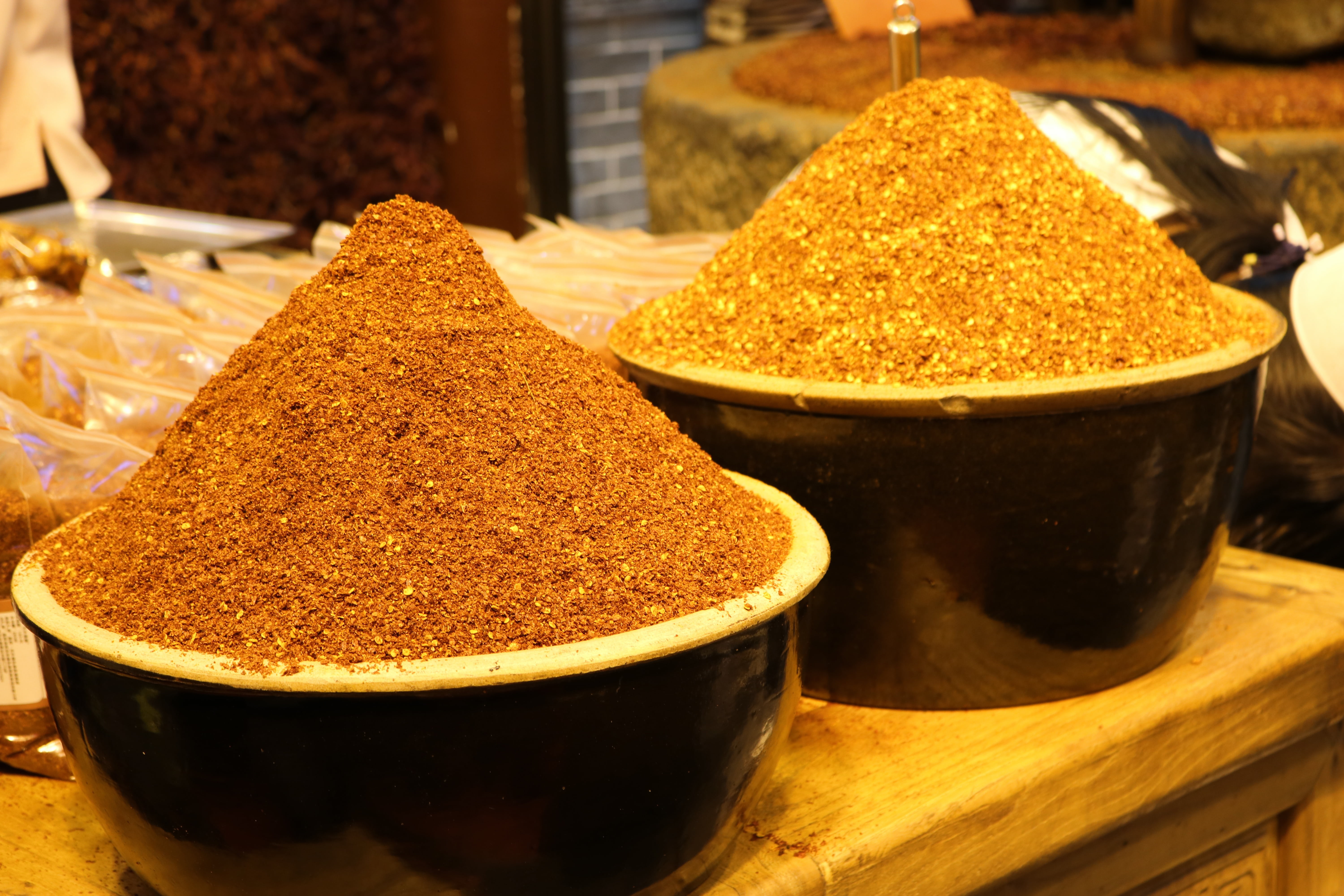 retail display, market, spice, curry Powder, saffron, food, retail, no people, seasoning, paprika, close-up, variation, cooking, 5K, market stall, freshness, HD Wallpaper