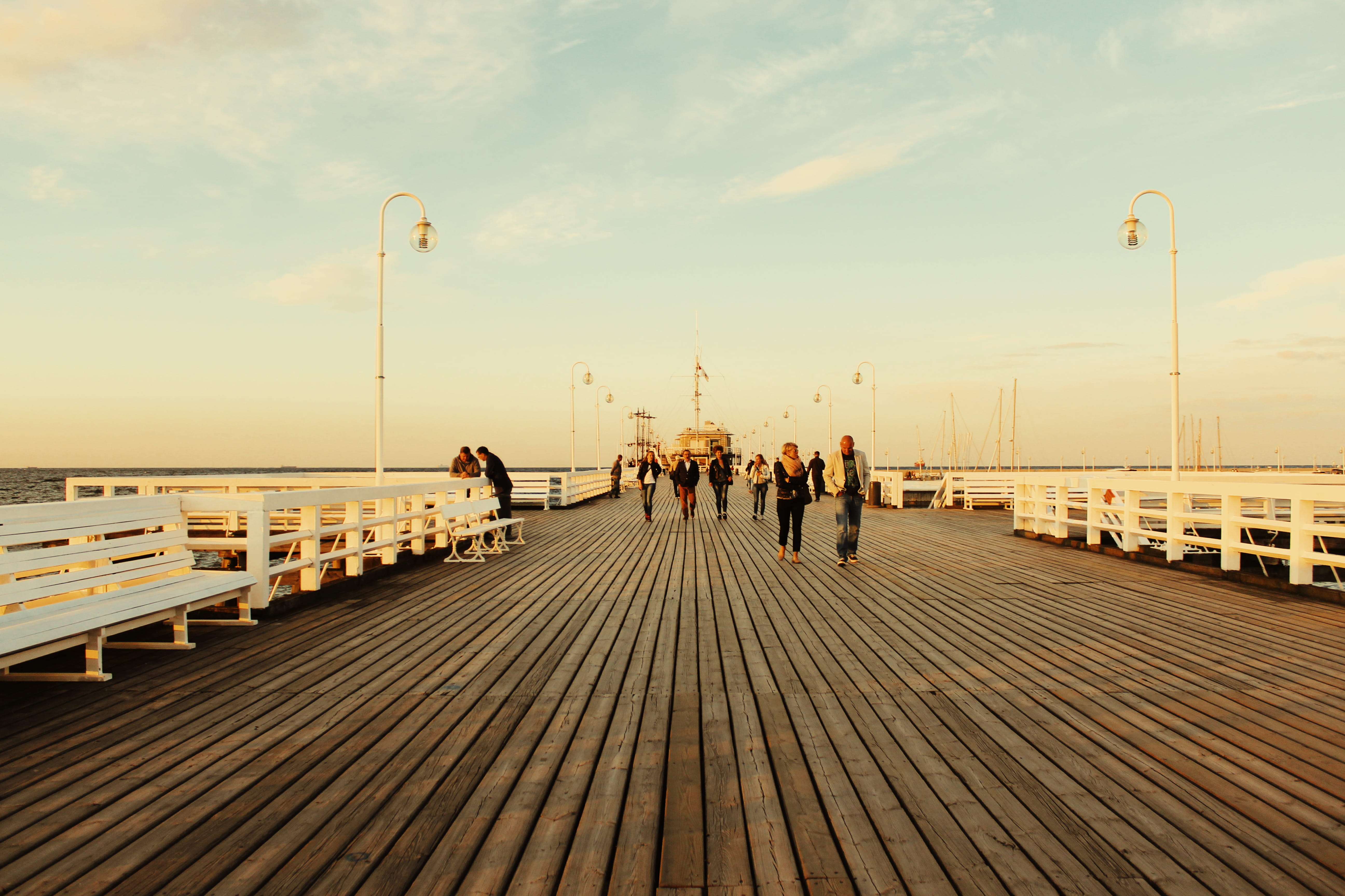 nature, diminishing perspective, relaxation, sun, board, sunrise, architecture, dawn, sunset, railing, group of people, molo, 5K, ocean, street, landscape, HD Wallpaper