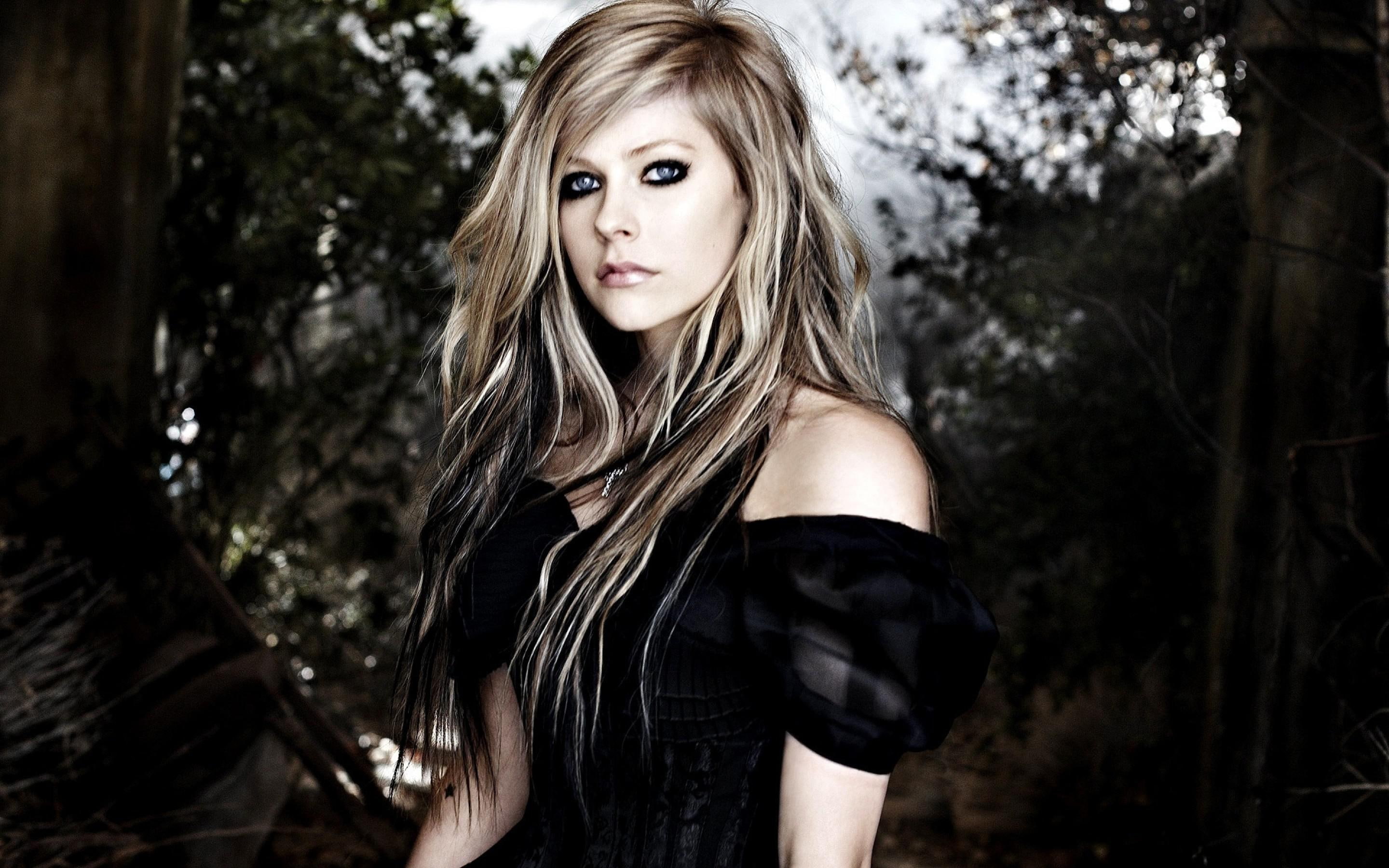 hollywood, girls, women, avril lavigne, lavigne, avril, singer, songwriter, single, music, makeup, 2K, celebrity, celebrities, hairs, HD Wallpaper