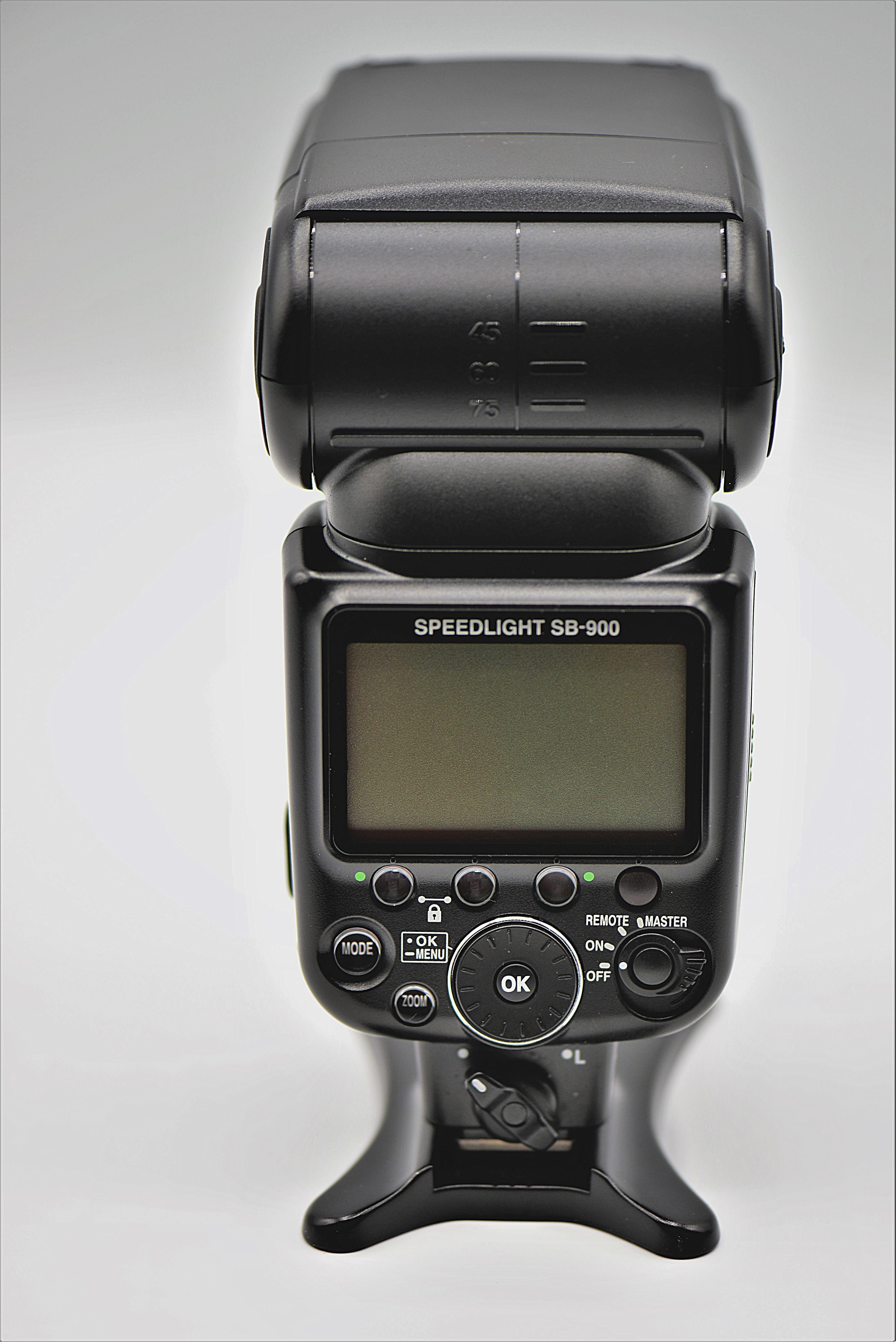 wealth, studio shot, finance, communication, gray, metal, lighting, push button, flash light, indoors, technology, camera accessories, retro styled, single object, Phone HD Wallpaper
