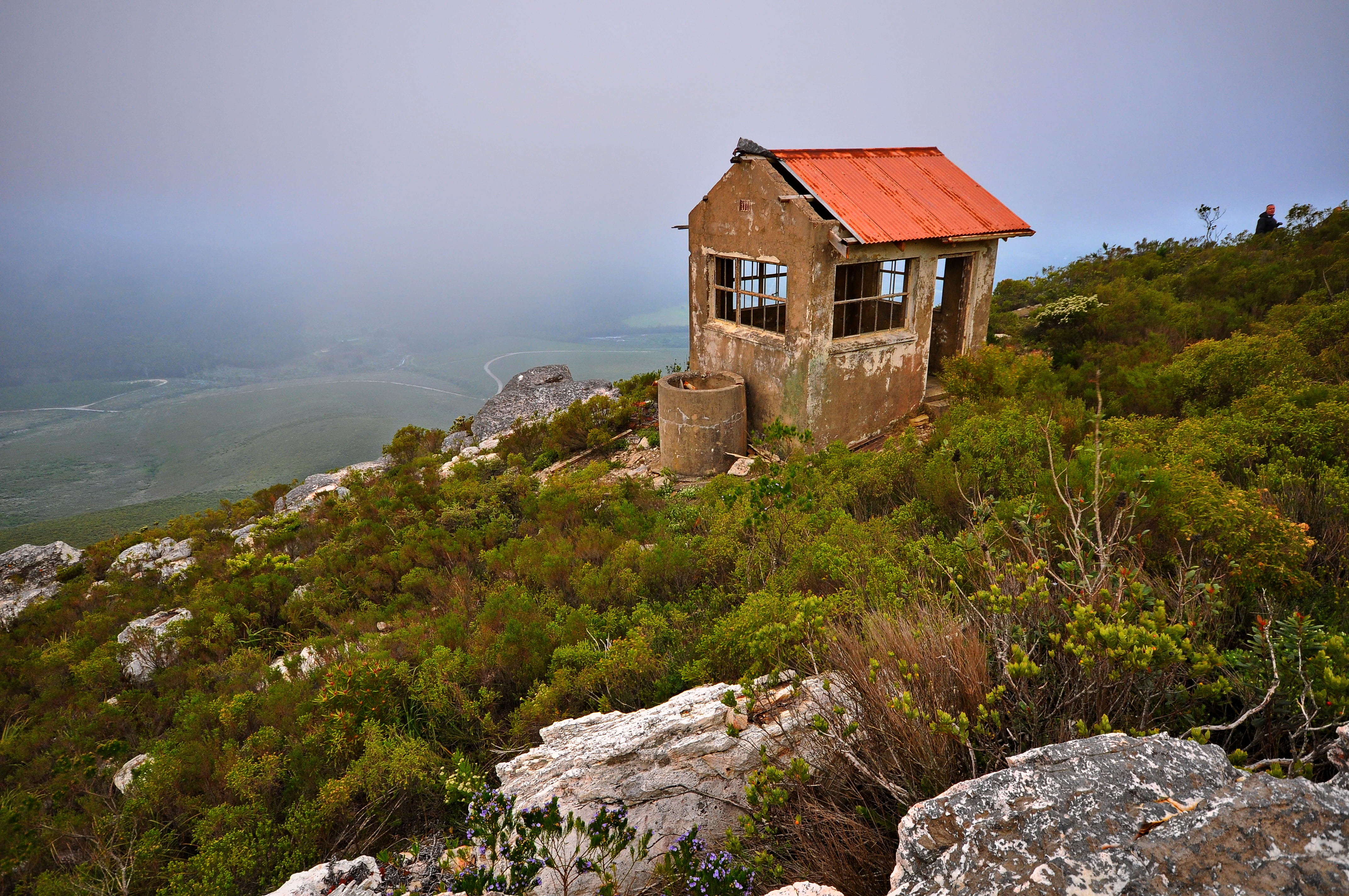 land, scenics - nature, travel destinations, house, red roof, ladys slipper, plant, building, tourism, outdoors, travel, mountain, water, sky, nature, 4K, HD Wallpaper
